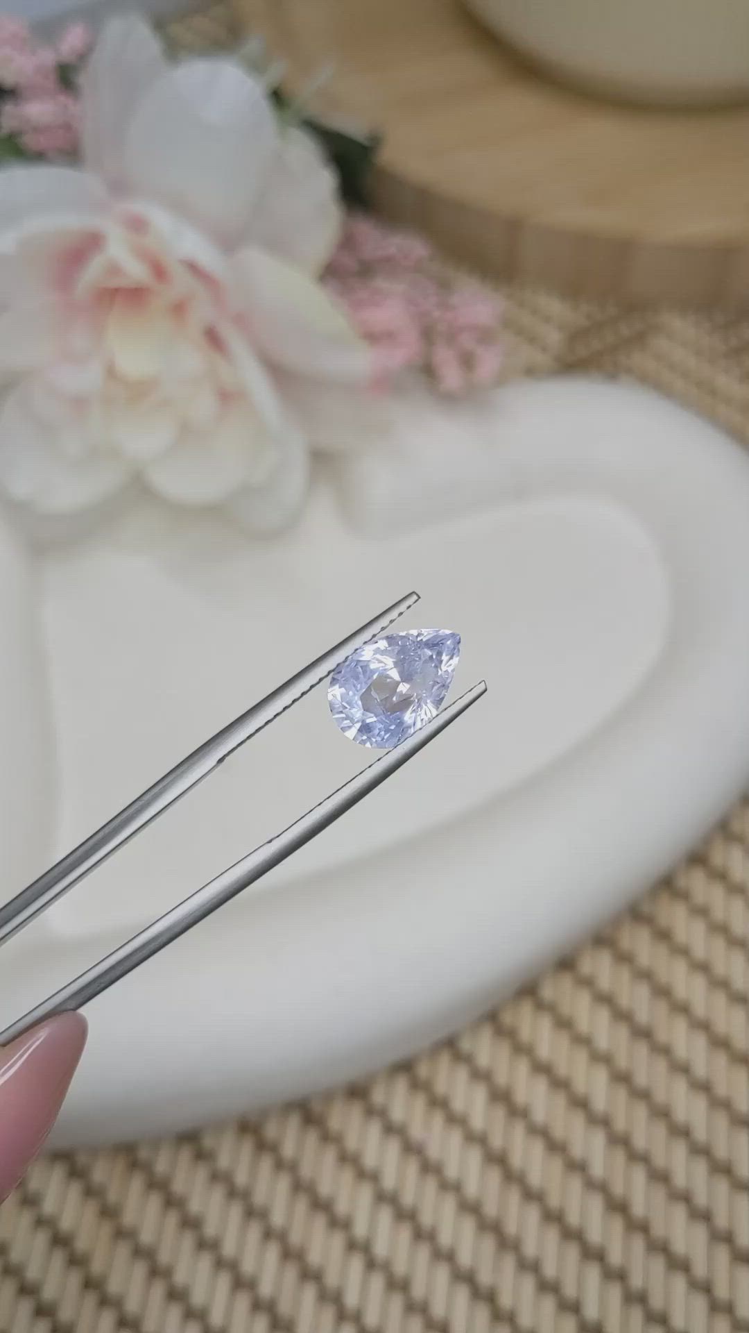 3.70 Ct. Blue Sapphire from Ceylon (Sri Lanka) Size Video