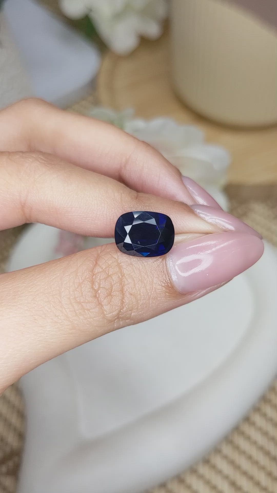 5.60 Ct. Blue Sapphire from Ceylon (Sri Lanka) Size Video