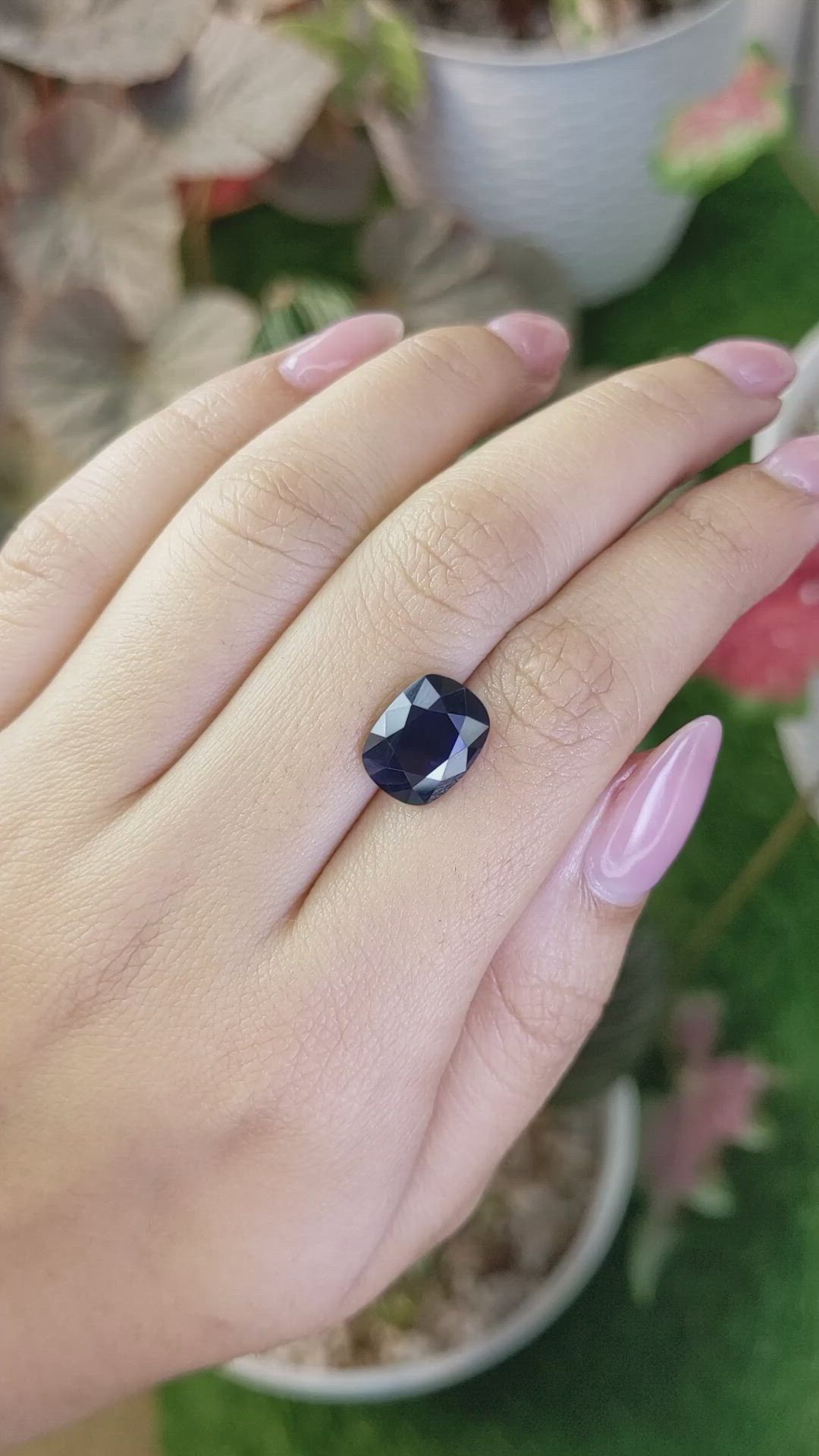 5.60 Ct. Blue Sapphire from Ceylon (Sri Lanka) Size Video
