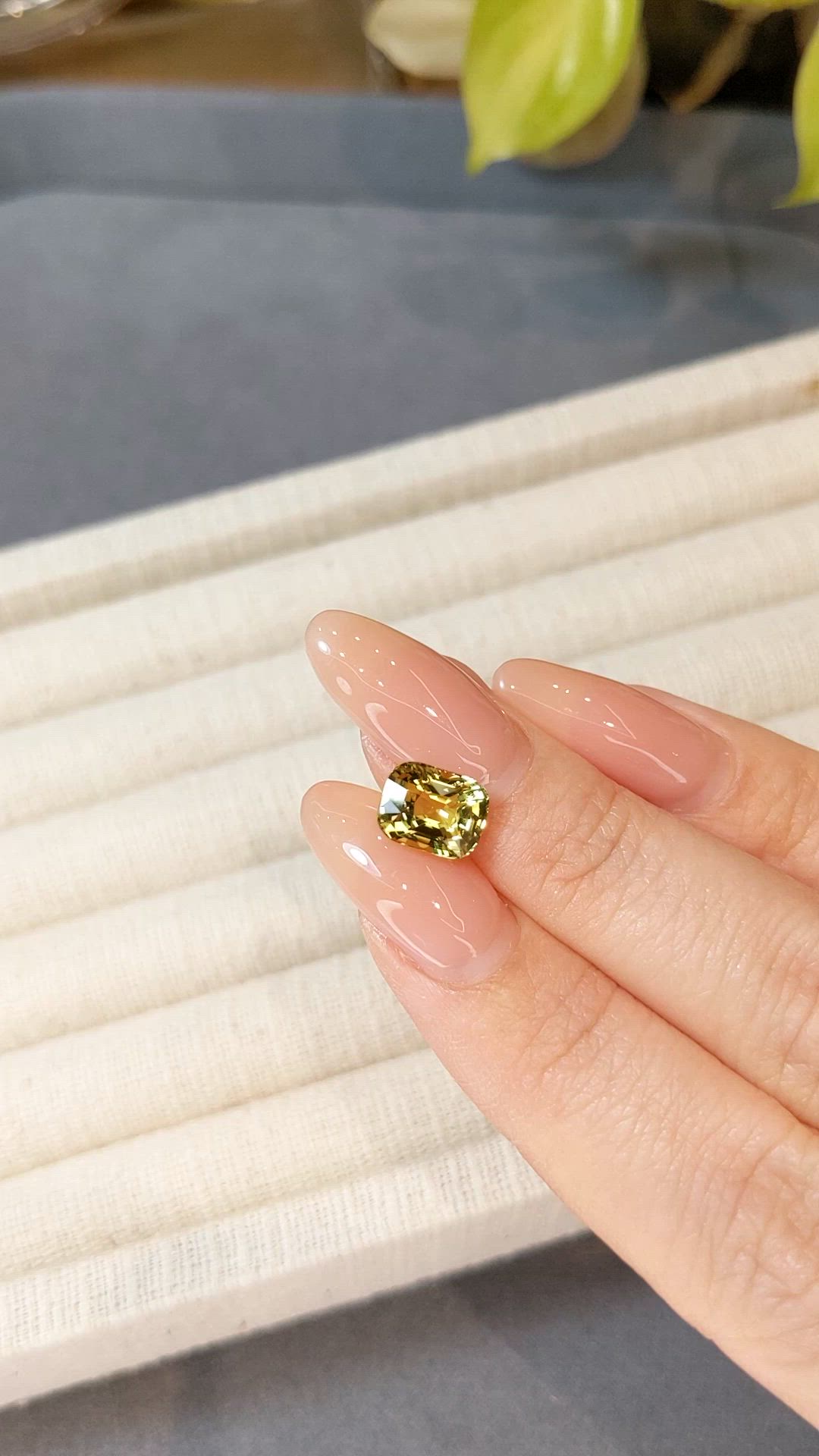 3.03 Ct. Yellow Sapphire from Ceylon (Sri Lanka) Size Video