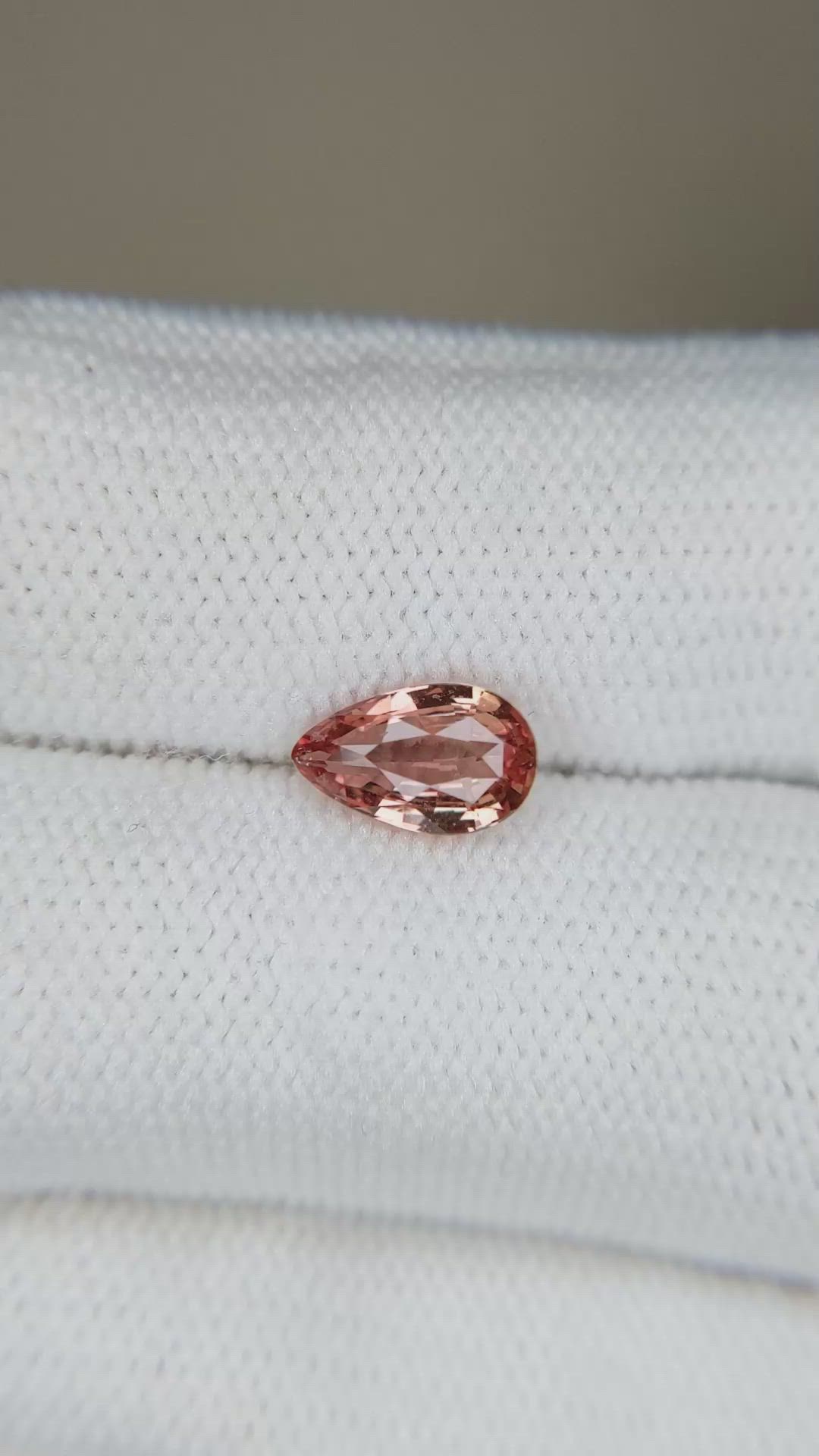 1.34 Ct. Padparadscha Sapphire from Ceylon (Sri Lanka) Size Video
