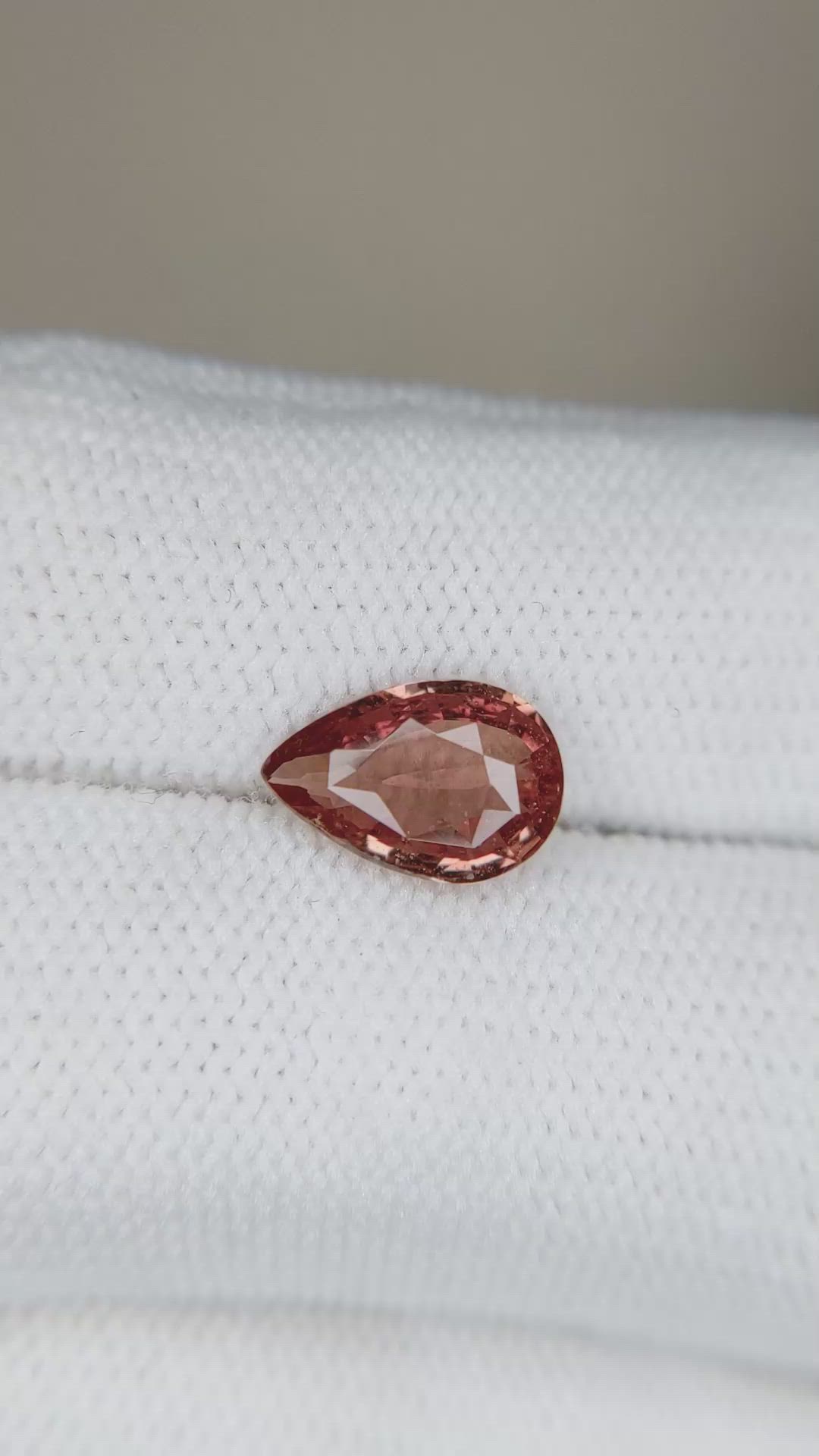 1.95 Ct. Padparadscha Sapphire from Ceylon (Sri Lanka) Size Video
