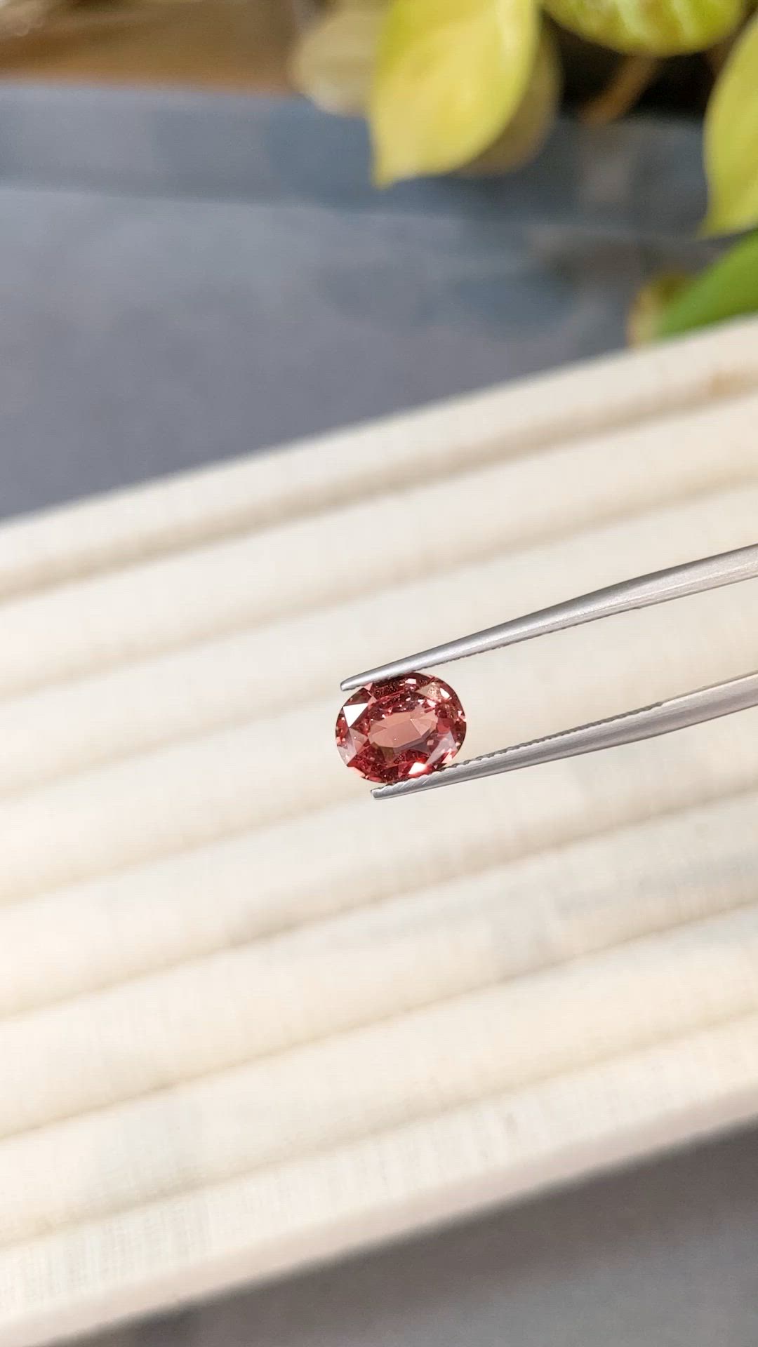 2.20 Ct. Padparadscha Sapphire from Ceylon (Sri Lanka) Size Video