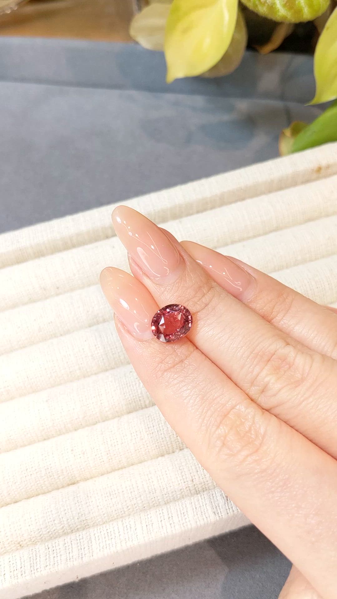 3.78 Ct. Padparadscha Sapphire from Ceylon (Sri Lanka) Size Video