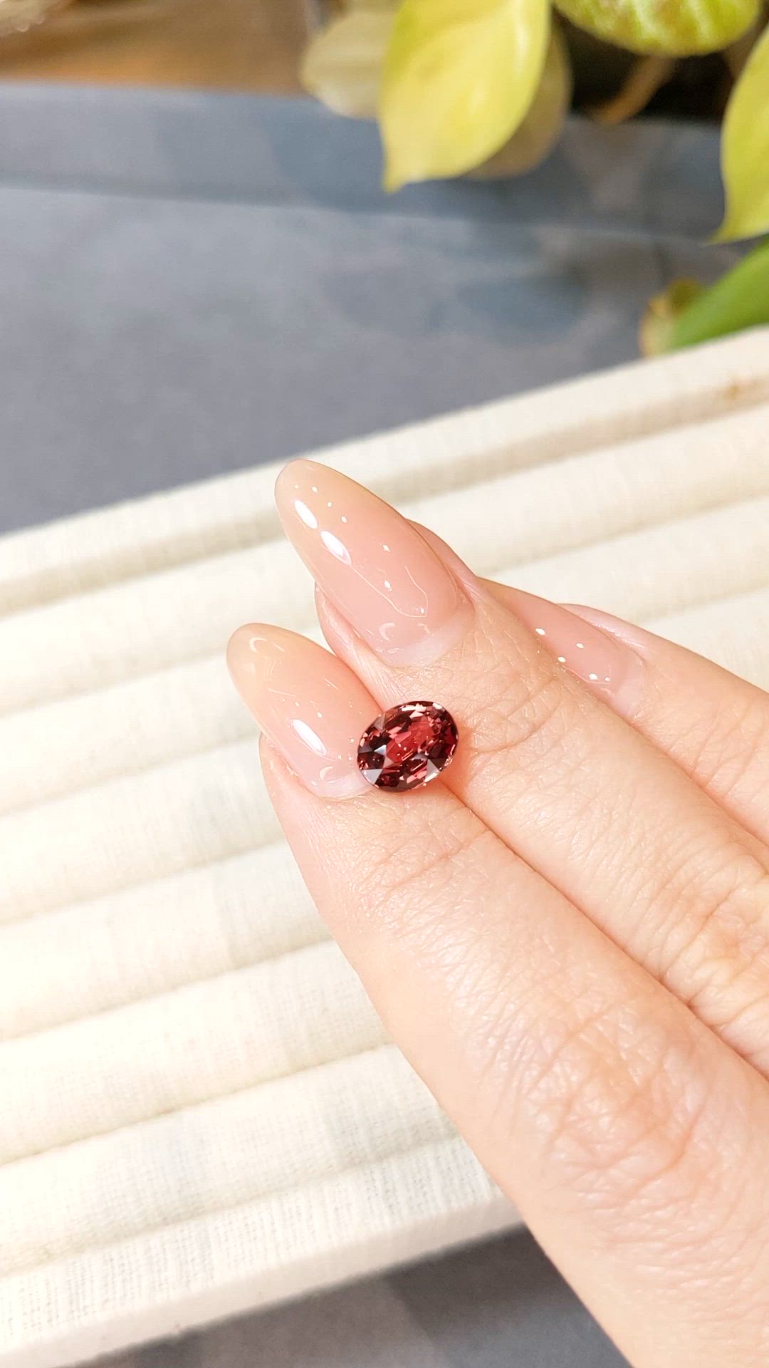 2.36 Ct. Padparadscha Sapphire from Ceylon (Sri Lanka) Size Video