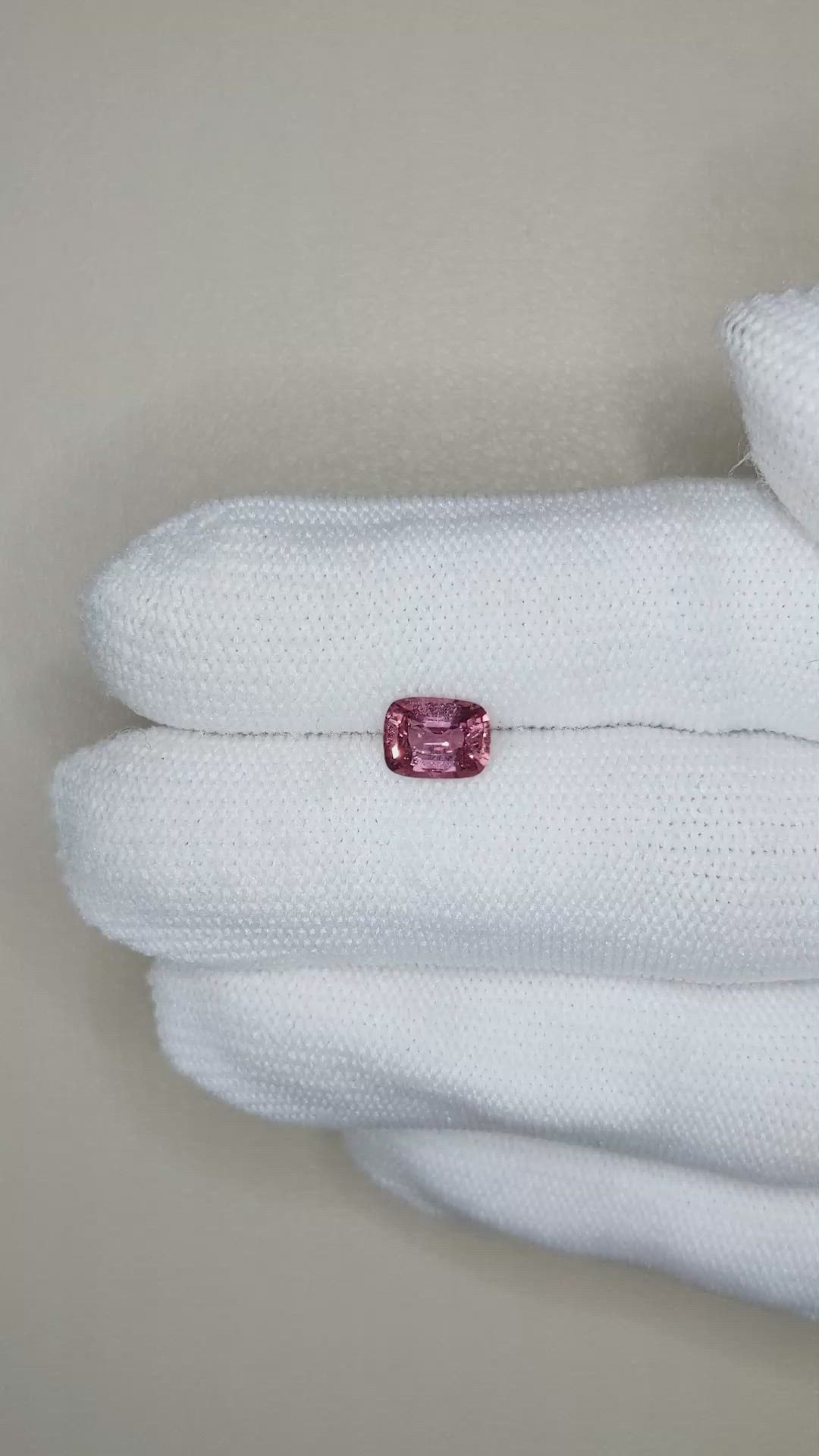 1.42 Ct. Purplish Pink Sapphire from Ceylon (Sri Lanka) Size Video