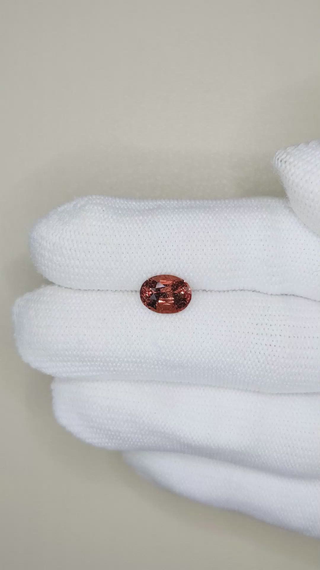 2.66 Ct. Reddish Orange Sapphire from Ceylon (Sri Lanka) Size Video