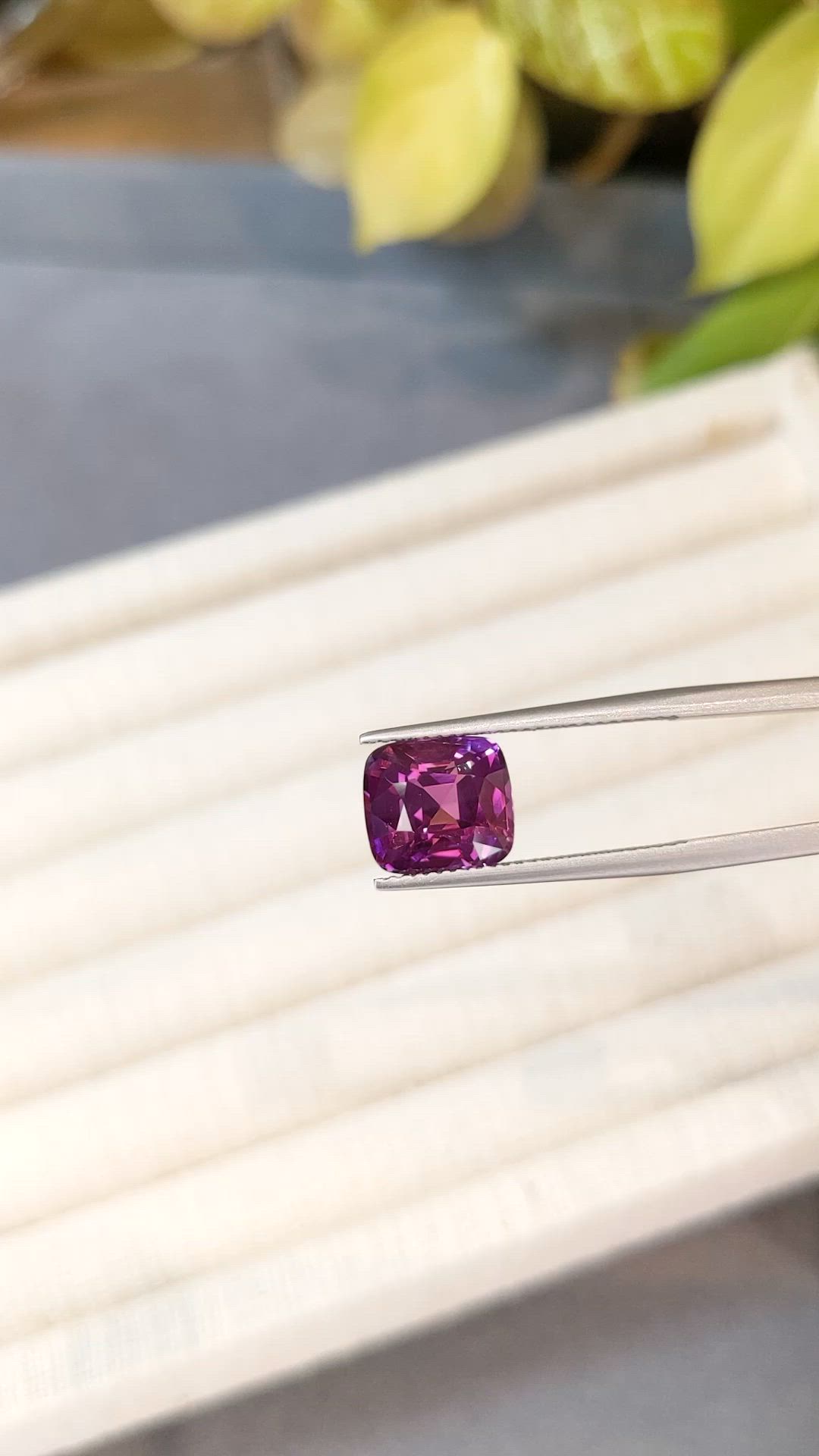 5.04 Ct. Purplish Pink Sapphire from Ceylon (Sri Lanka) Size Video