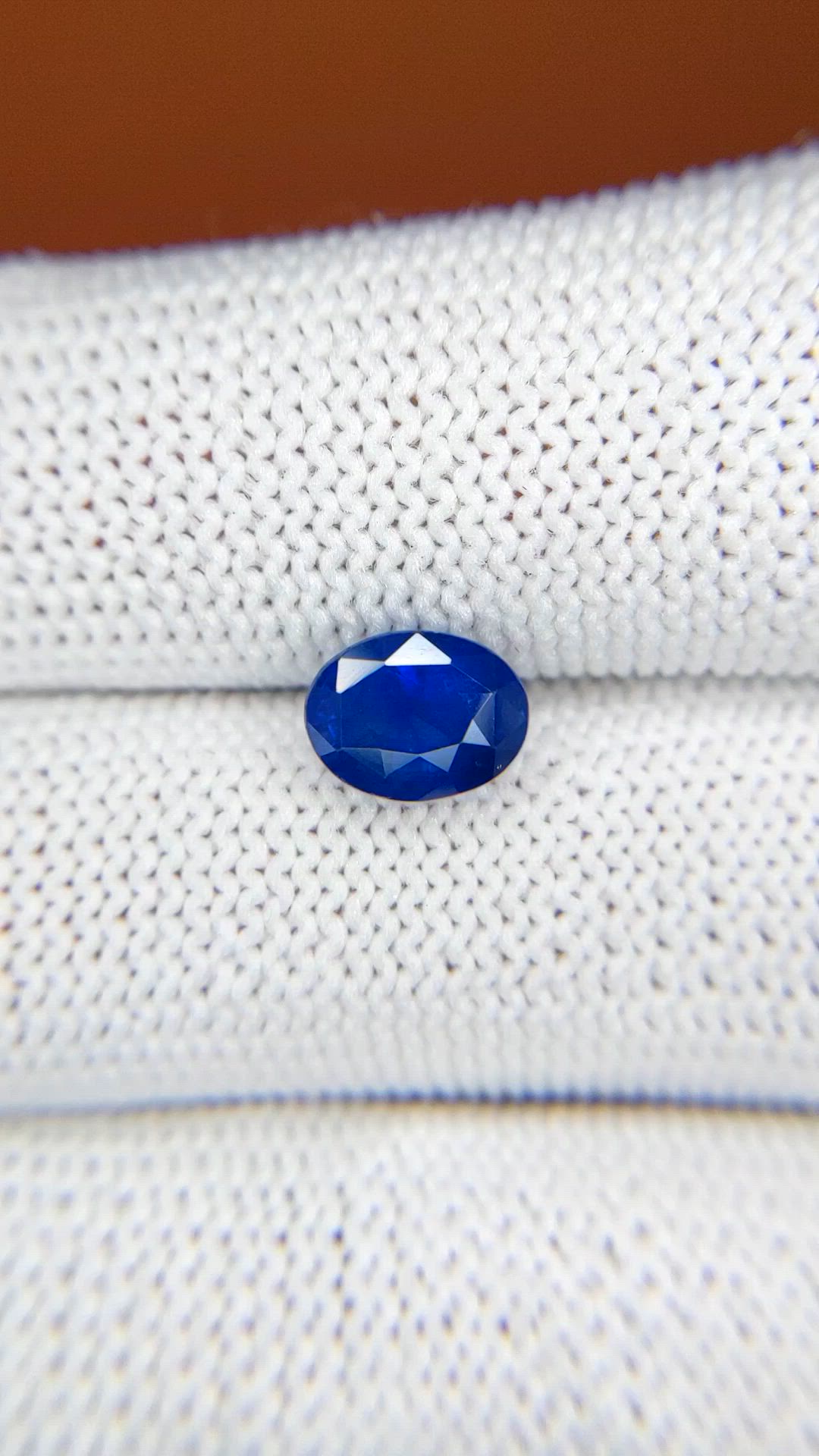 2.07 Ct. Blue Sapphire from Ceylon (Sri Lanka) Size Video