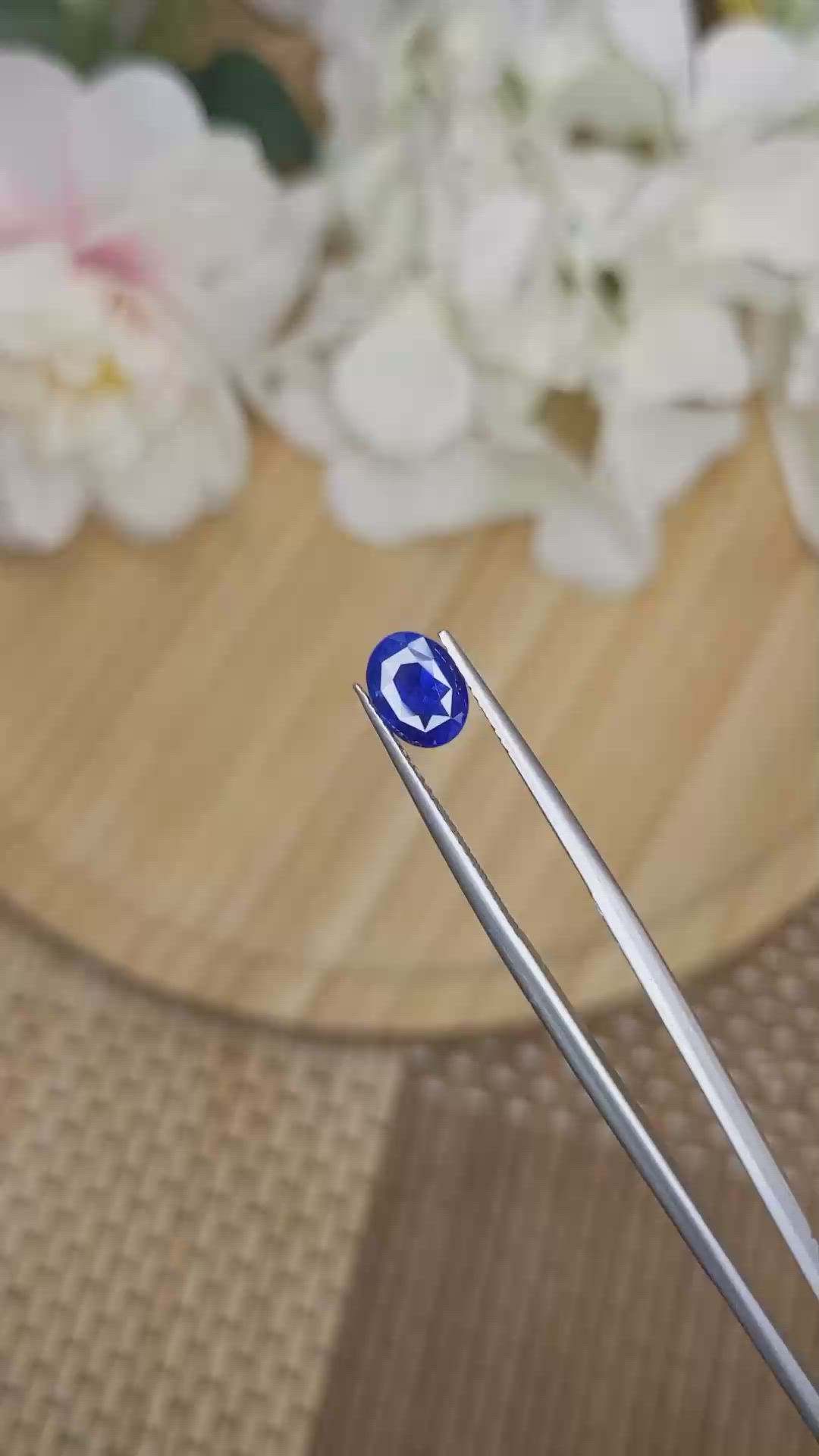2.07 Ct. Blue Sapphire from Ceylon (Sri Lanka) Size Video