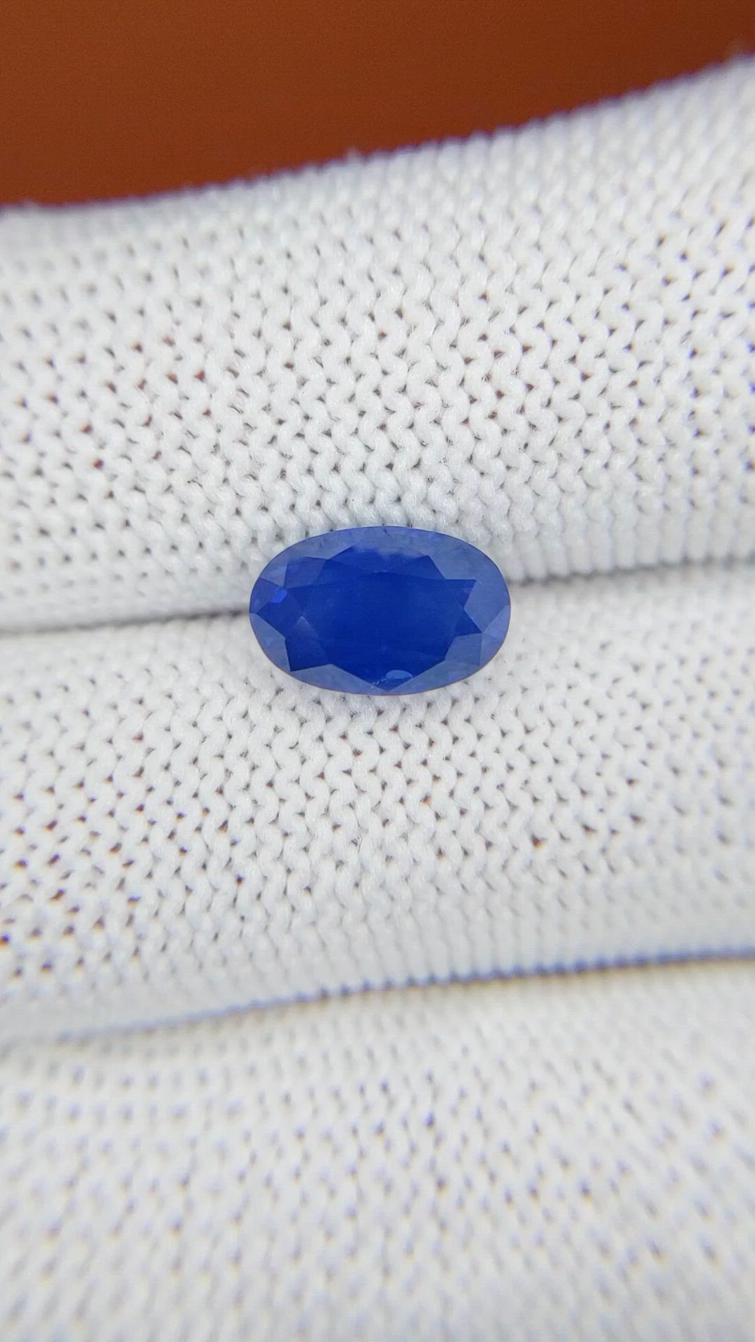 3.52 Ct. Blue Sapphire from Ceylon (Sri Lanka) Size Video