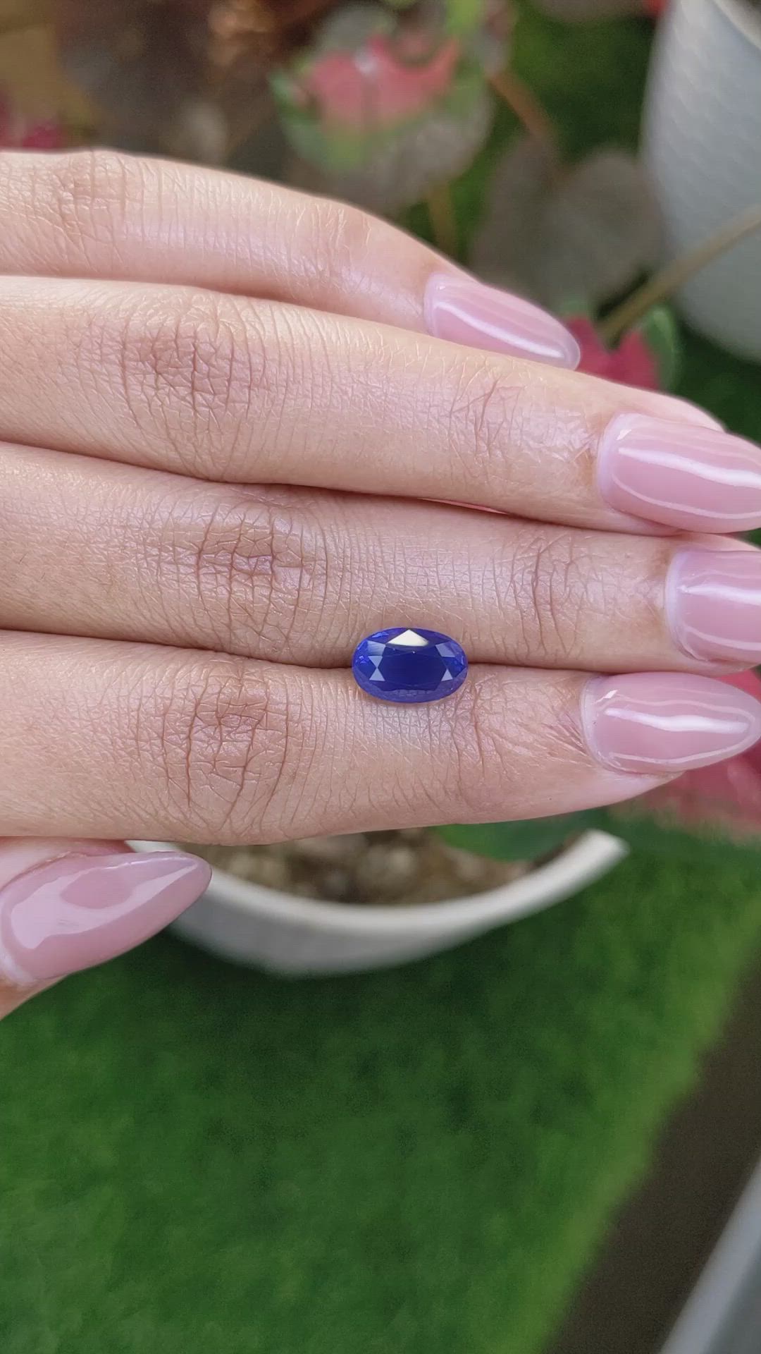 3.52 Ct. Blue Sapphire from Ceylon (Sri Lanka) Size Video