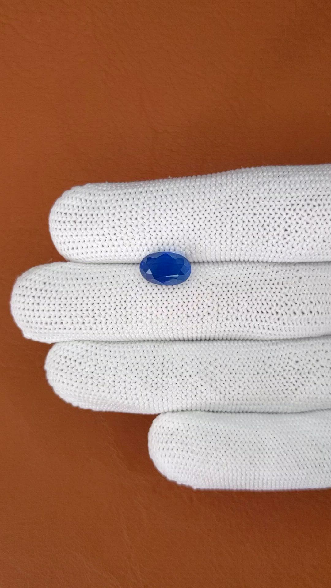 3.52 Ct. Blue Sapphire from Ceylon (Sri Lanka) Size Video
