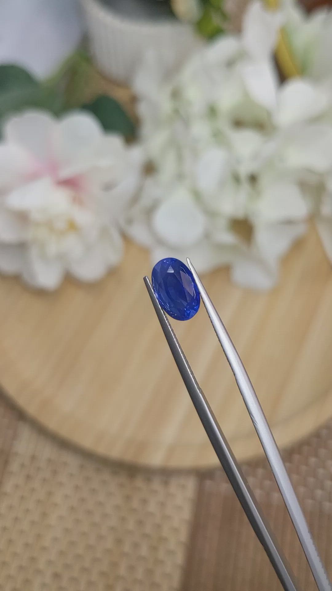 3.52 Ct. Blue Sapphire from Ceylon (Sri Lanka) Size Video