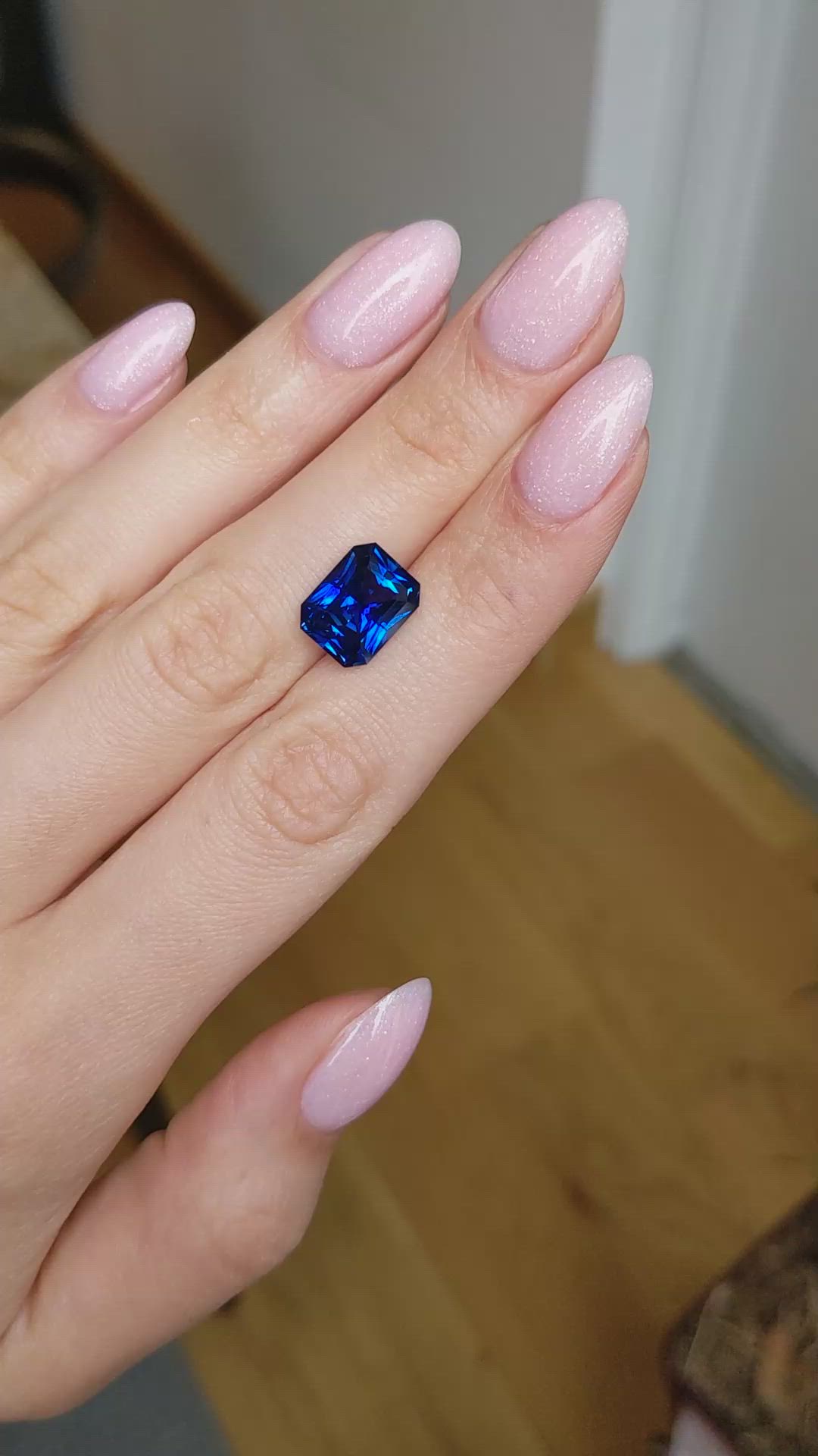 6.63 Ct. Blue Sapphire from Ceylon (Sri Lanka) Size Video