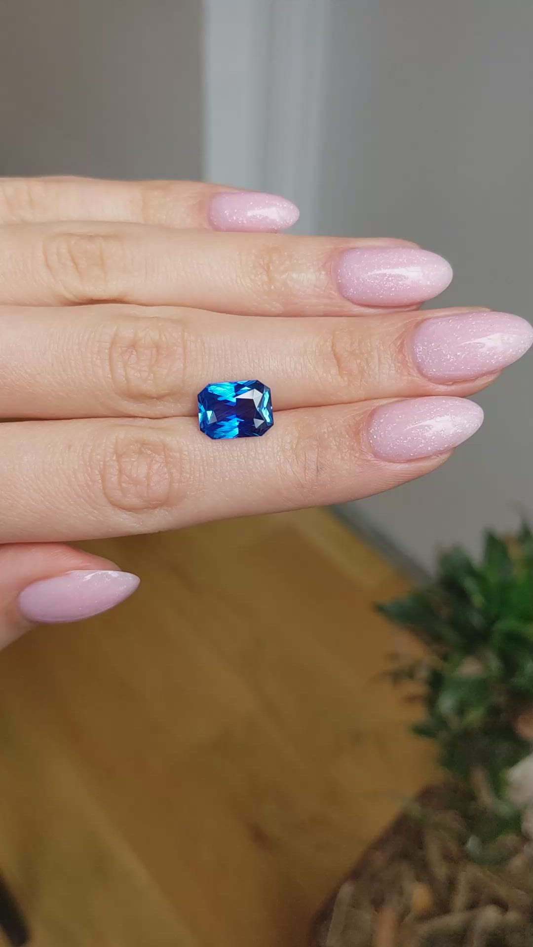 4.97 Ct. Blue Sapphire from Ceylon (Sri Lanka) Size Video