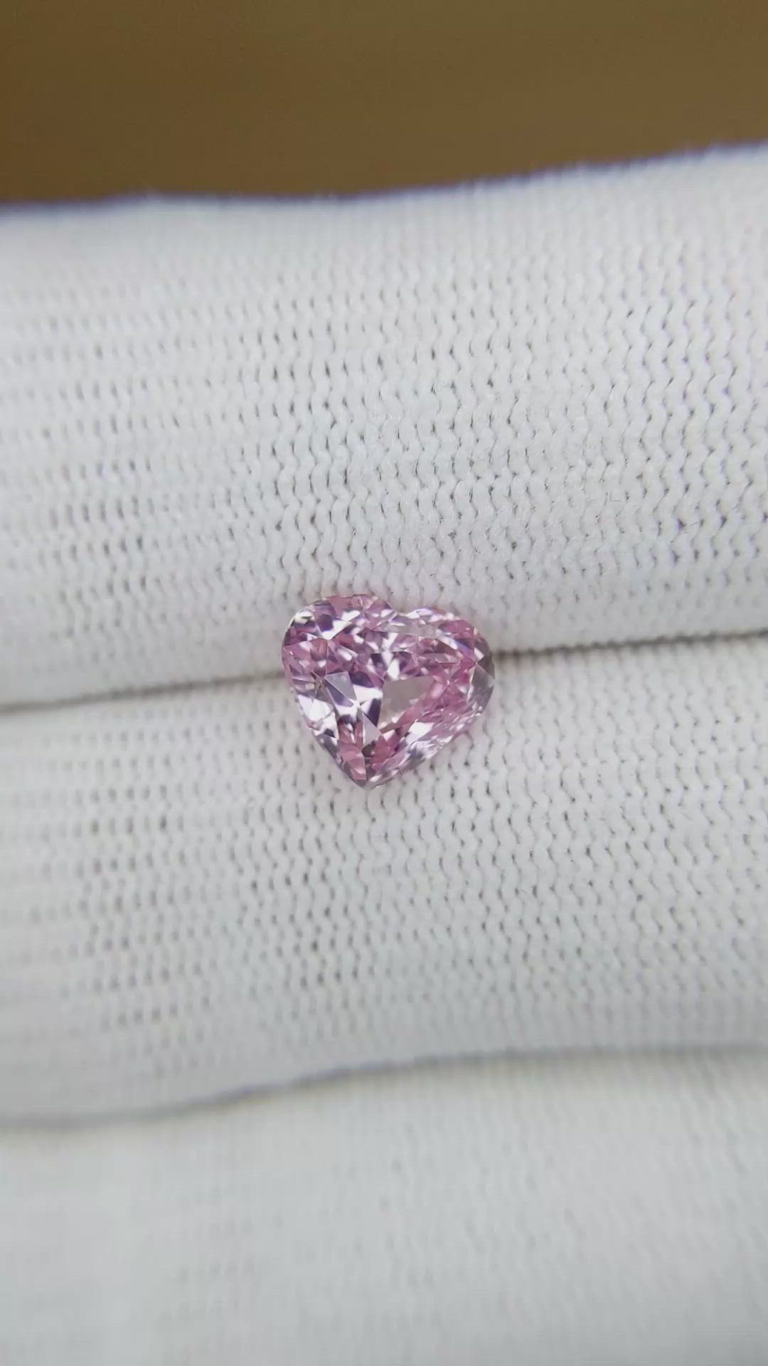 2.71 Ct. Pink Sapphire from Ceylon (Sri Lanka) Size Video
