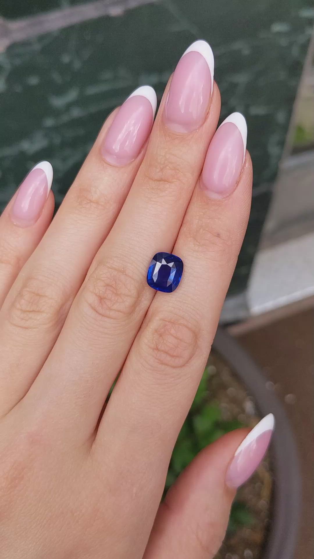 4.01 Ct. Blue Sapphire from Ceylon (Sri Lanka) Size Video