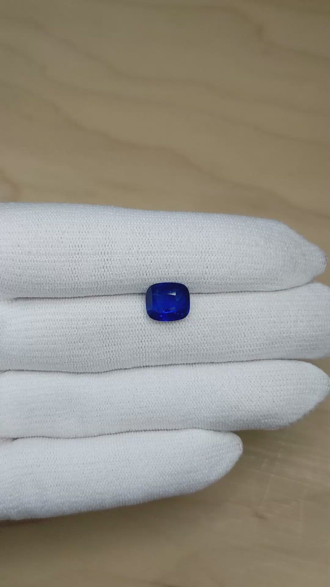 4.01 Ct. Blue Sapphire from Ceylon (Sri Lanka) Size Video