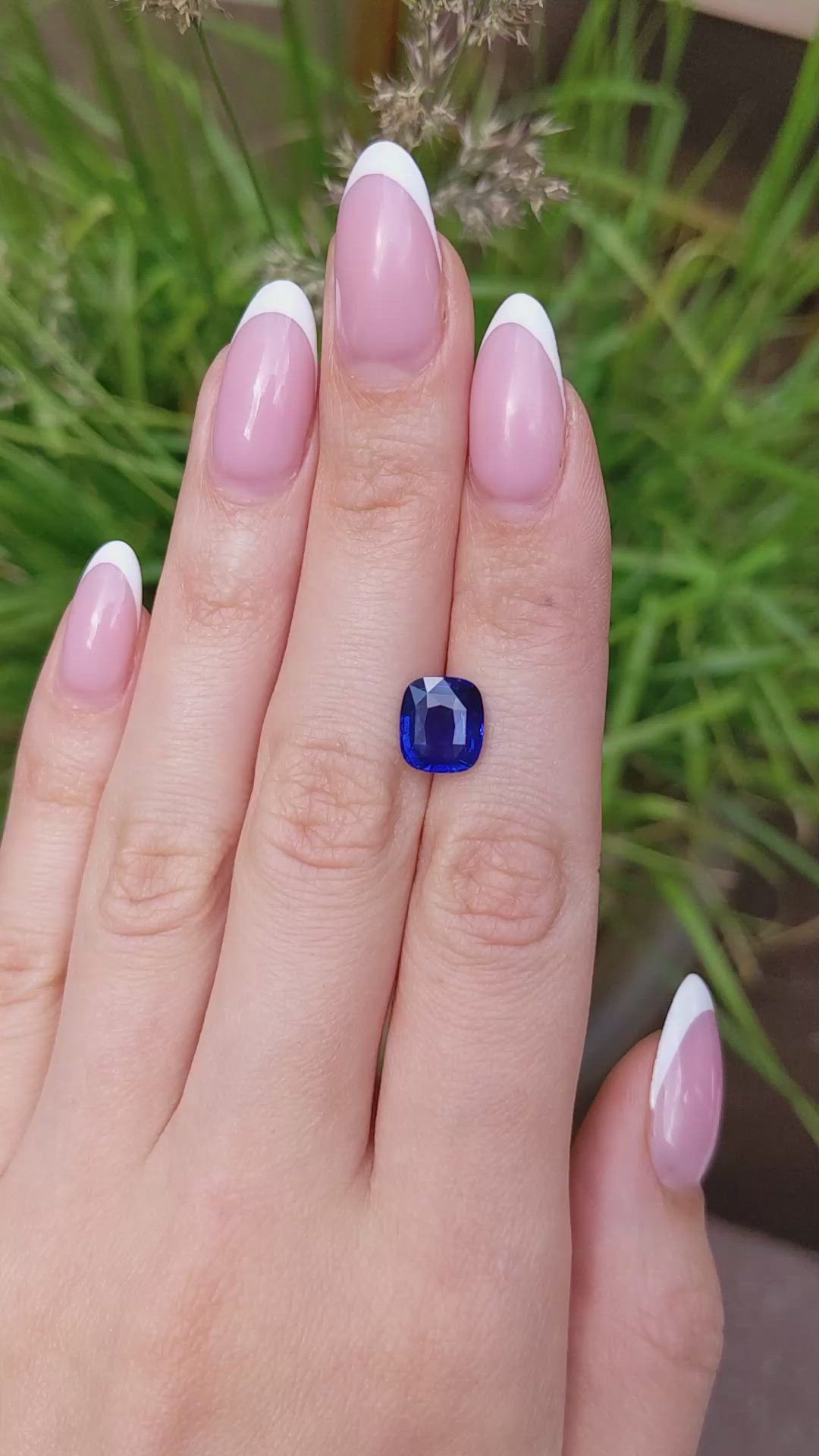 4.01 Ct. Blue Sapphire from Ceylon (Sri Lanka) Size Video
