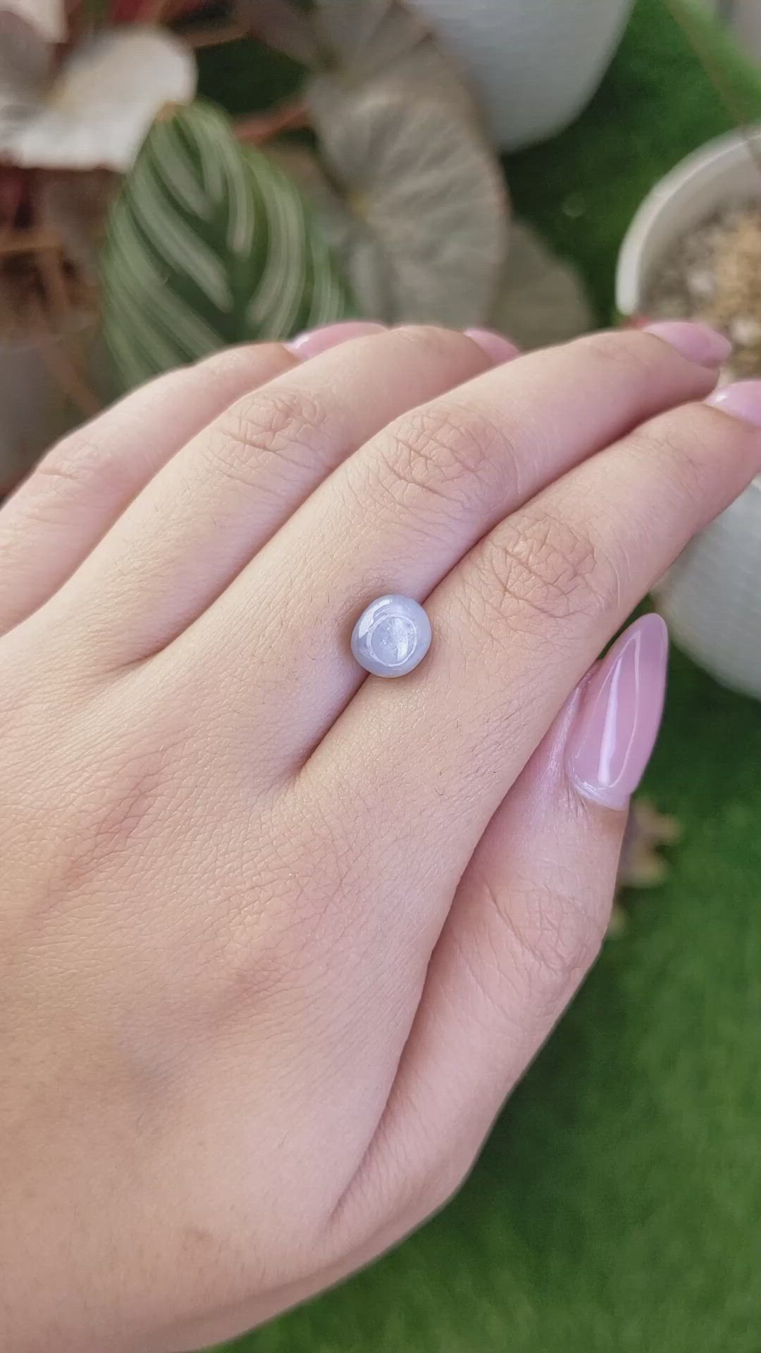 5.17 Ct. Bluish Grey Star Sapphire from Ceylon (Sri Lanka) Size Video