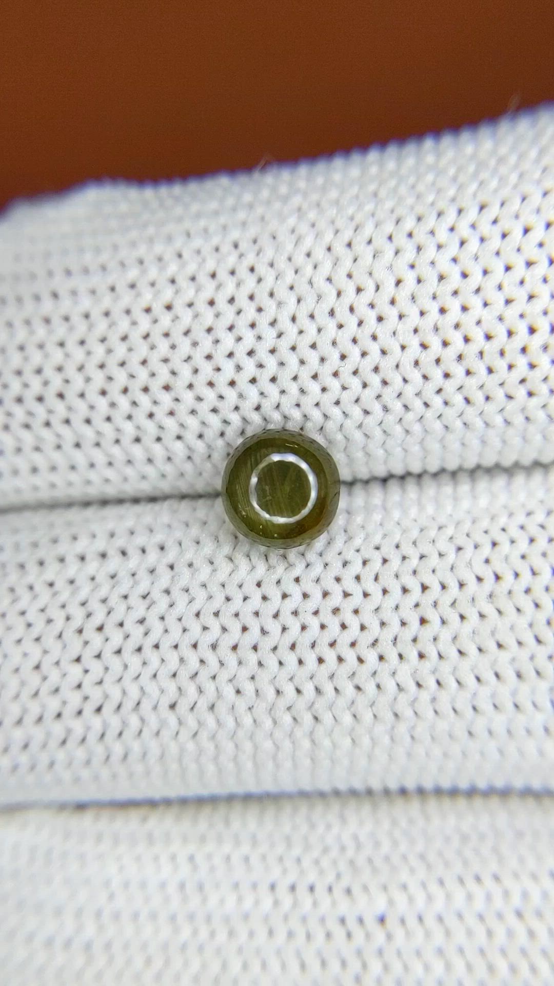 1.33 Ct. Brownish Green Star Sapphire from Ceylon (Sri Lanka) Size Video