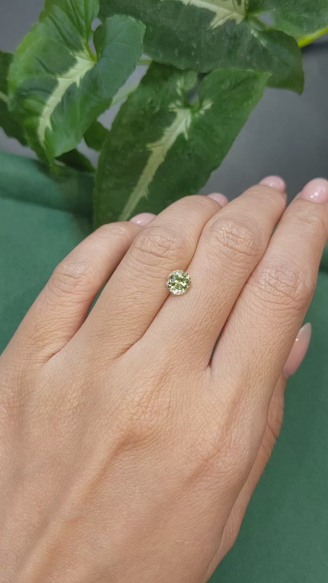 1.14 Ct. Greenish Yellow Sapphire from Montana Size Video