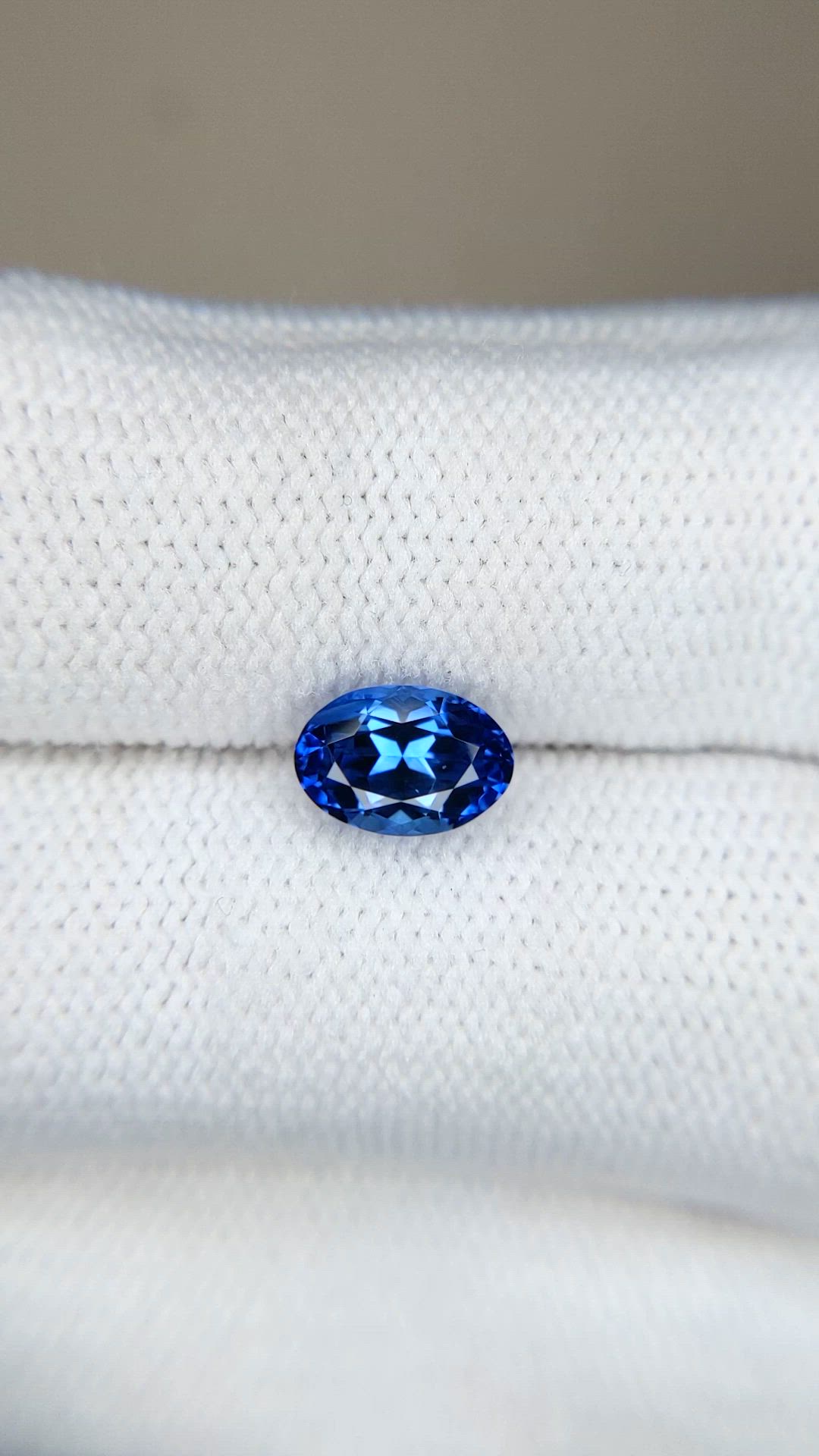 1.58 Ct. Blue Sapphire from Ceylon (Sri Lanka) Size Video