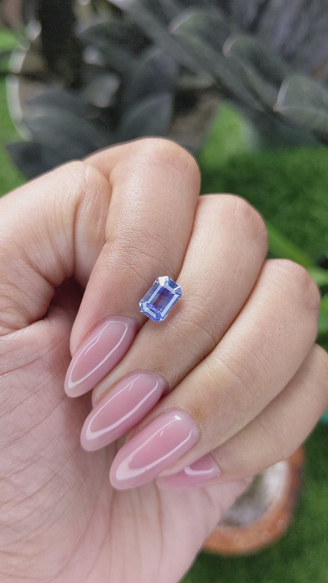 1.52 Ct. Blue Sapphire from Ceylon (Sri Lanka) Size Video