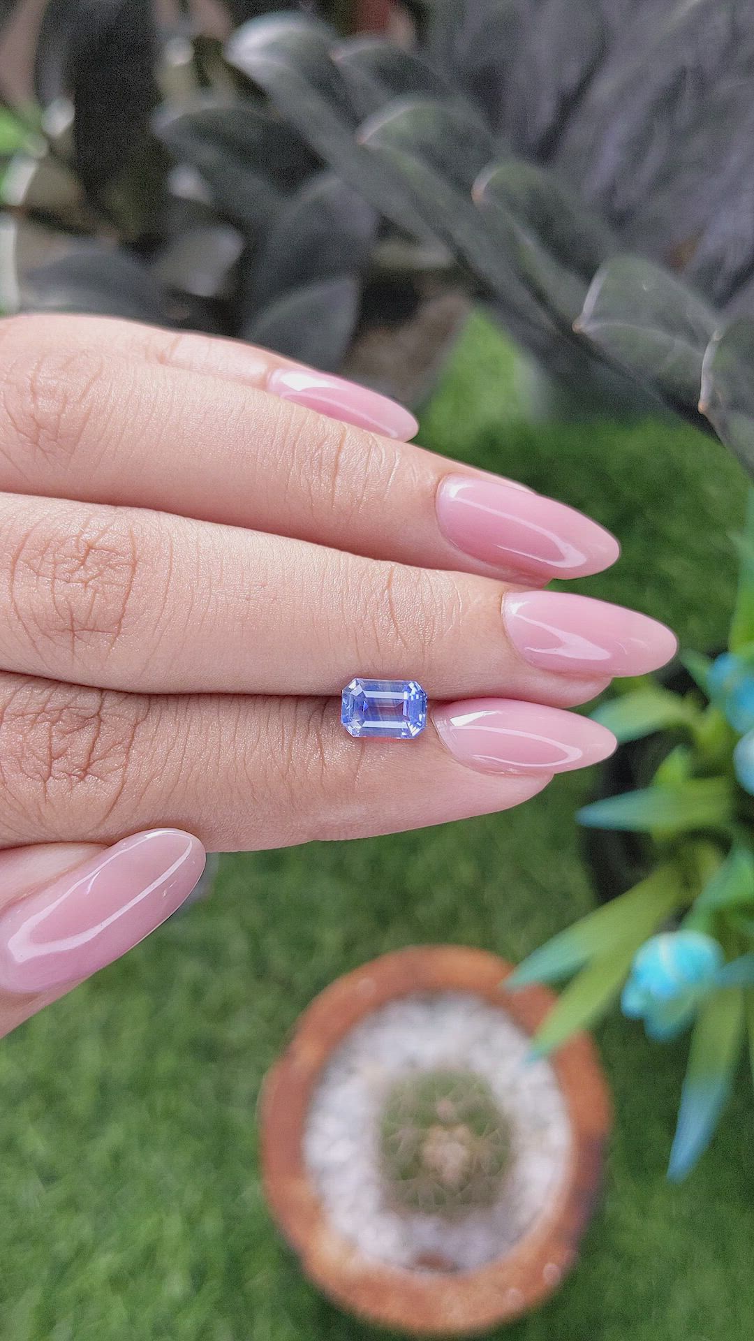 1.52 Ct. Blue Sapphire from Ceylon (Sri Lanka) Size Video