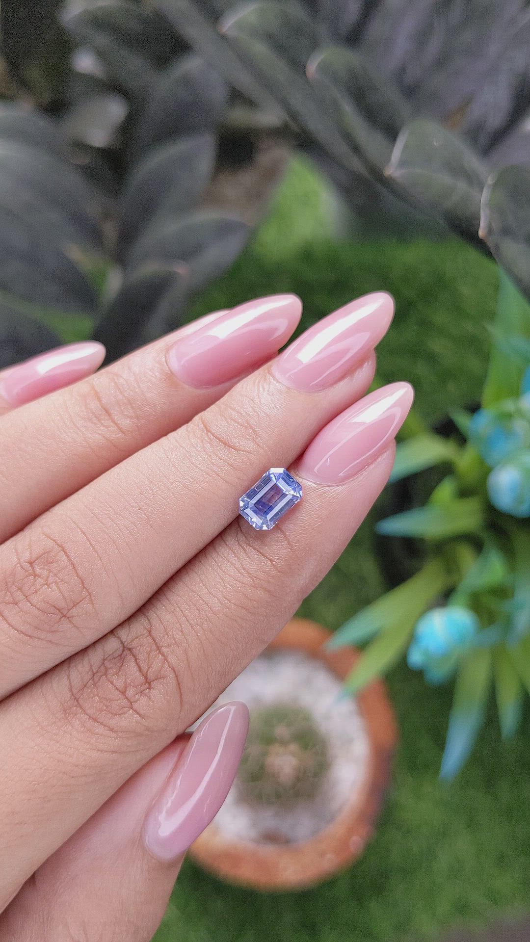 1.52 Ct. Blue Sapphire from Ceylon (Sri Lanka) Size Video