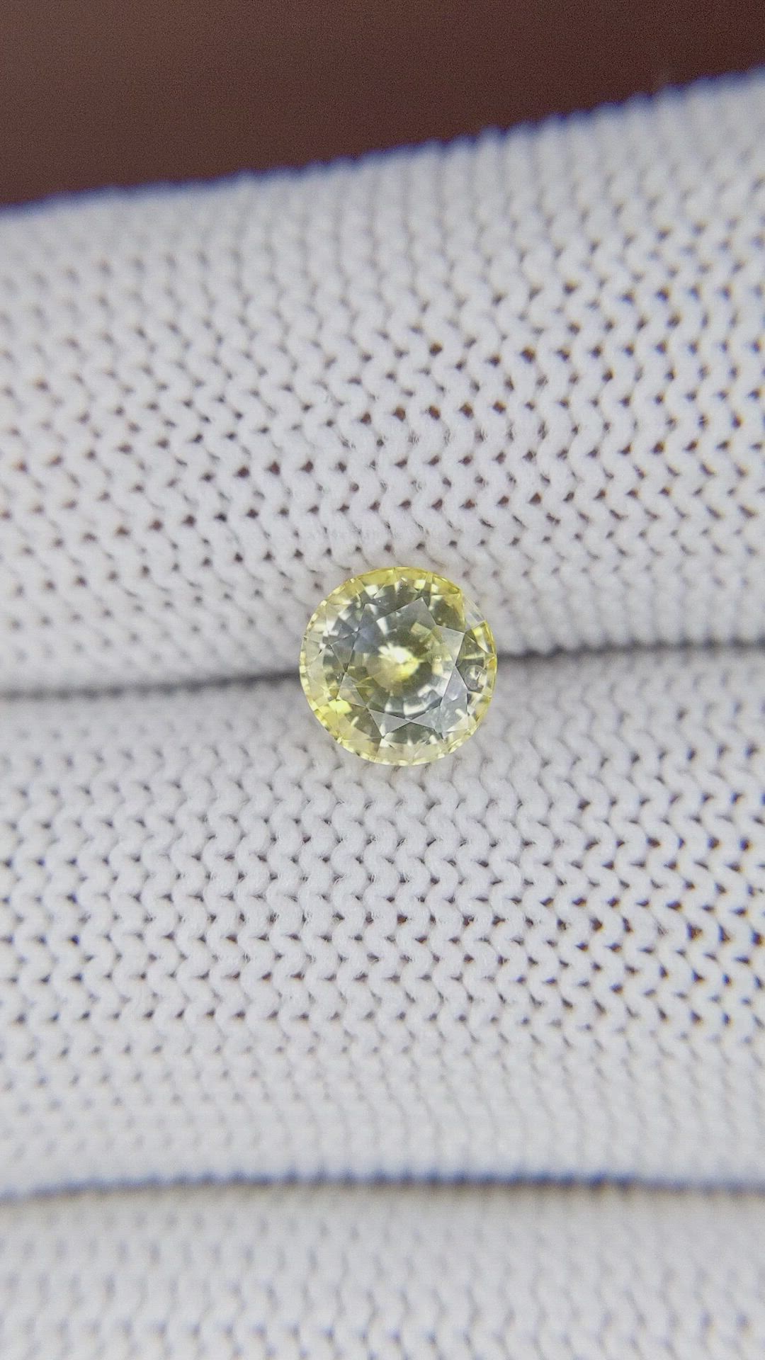 1.59 Ct. Yellow Sapphire from Ceylon (Sri Lanka) Size Video