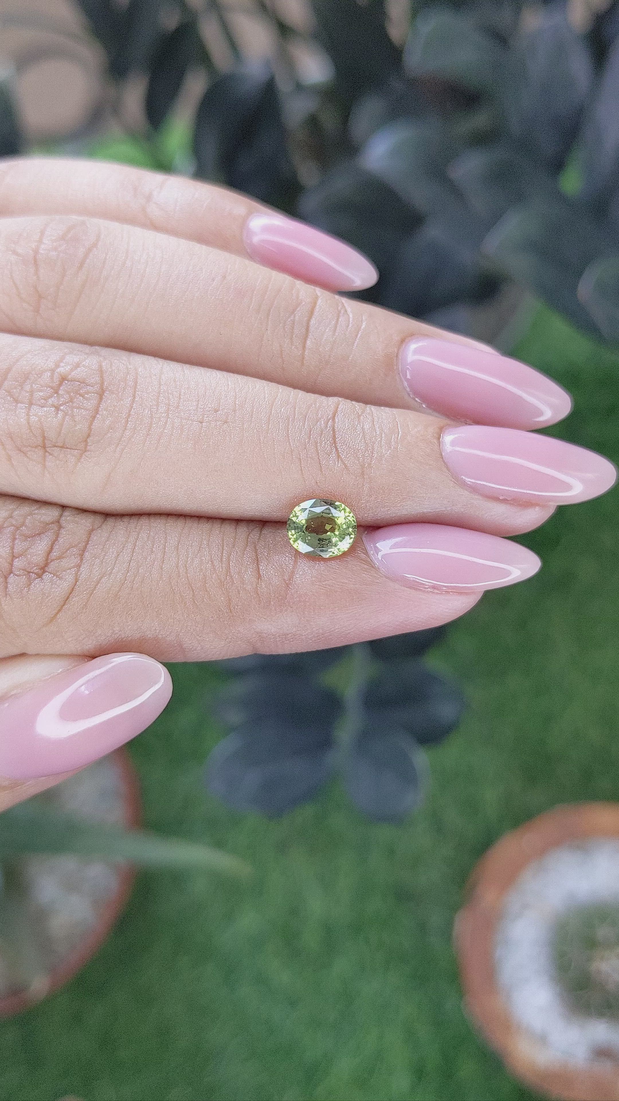 1.09 Ct. Green Sapphire from Ceylon (Sri Lanka) Size Video