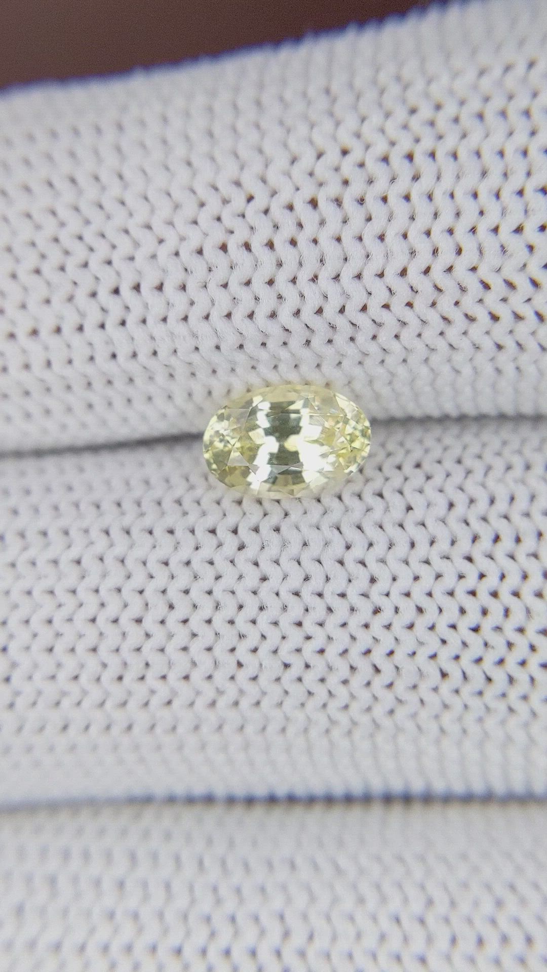 1.29 Ct. Yellow Sapphire from Ceylon (Sri Lanka) Size Video