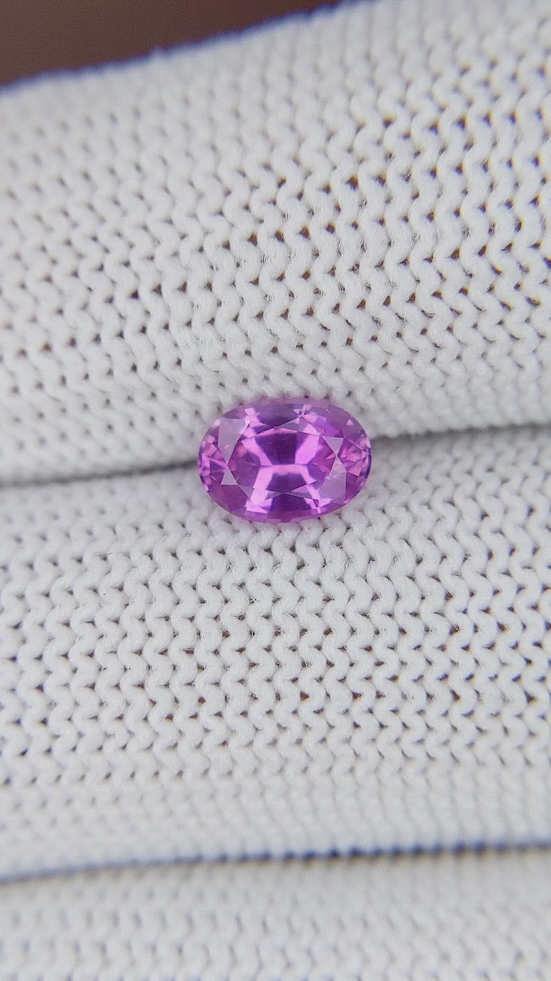 0.94 Ct. Pinkish Purple Sapphire from Ceylon (Sri Lanka) Size Video