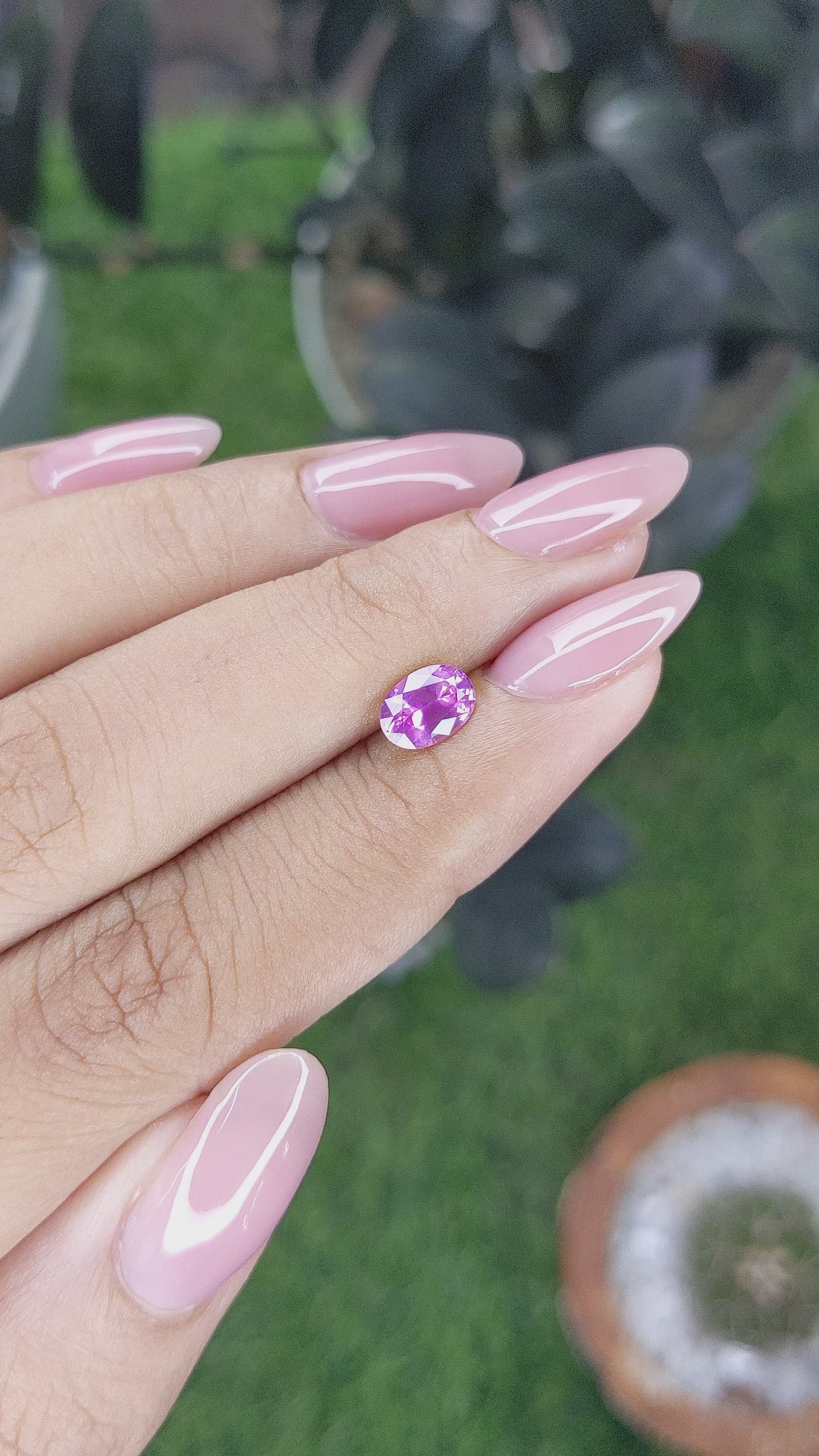 0.94 Ct. Pinkish Purple Sapphire from Ceylon (Sri Lanka) Size Video