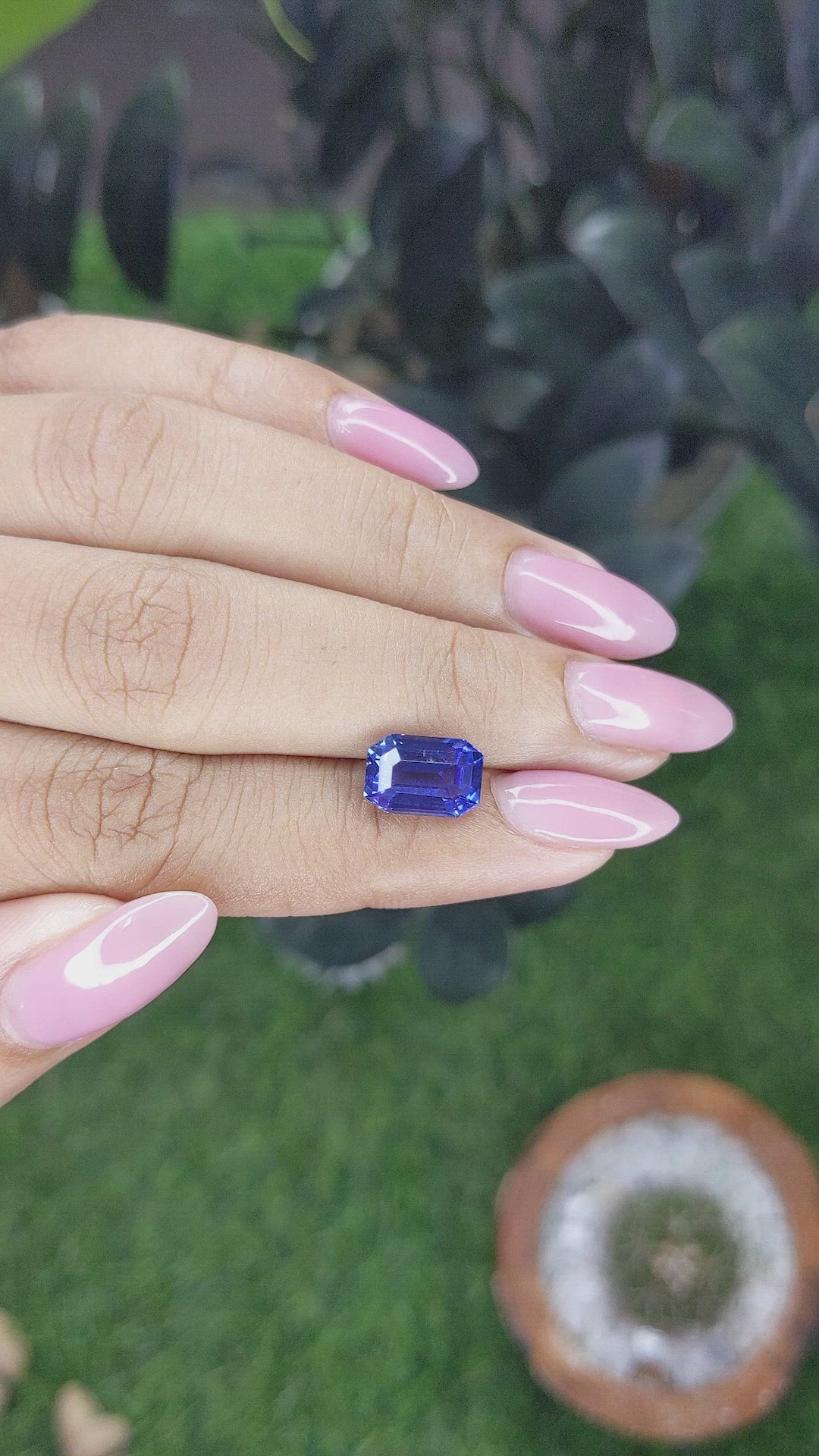 4.05 Ct. Blue Sapphire from Ceylon (Sri Lanka) Size Video