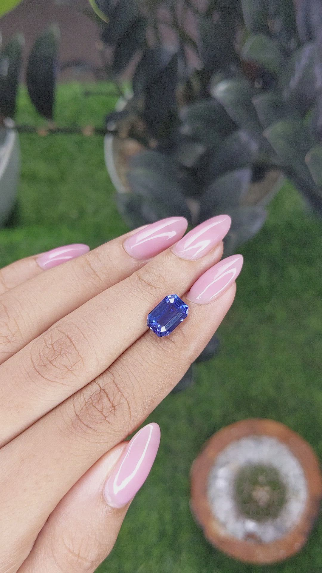 4.05 Ct. Blue Sapphire from Ceylon (Sri Lanka) Size Video