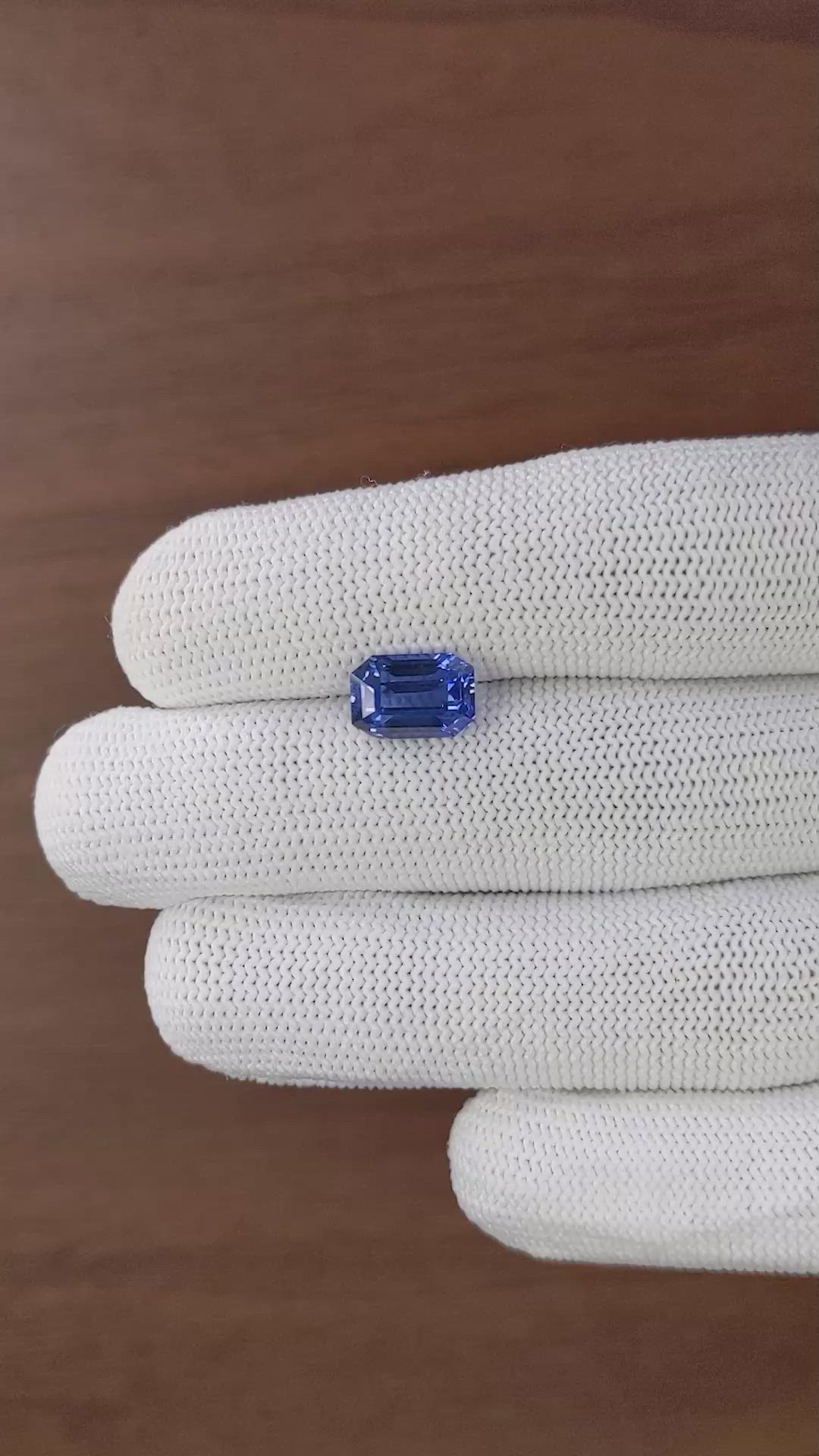 4.05 Ct. Blue Sapphire from Ceylon (Sri Lanka) Size Video