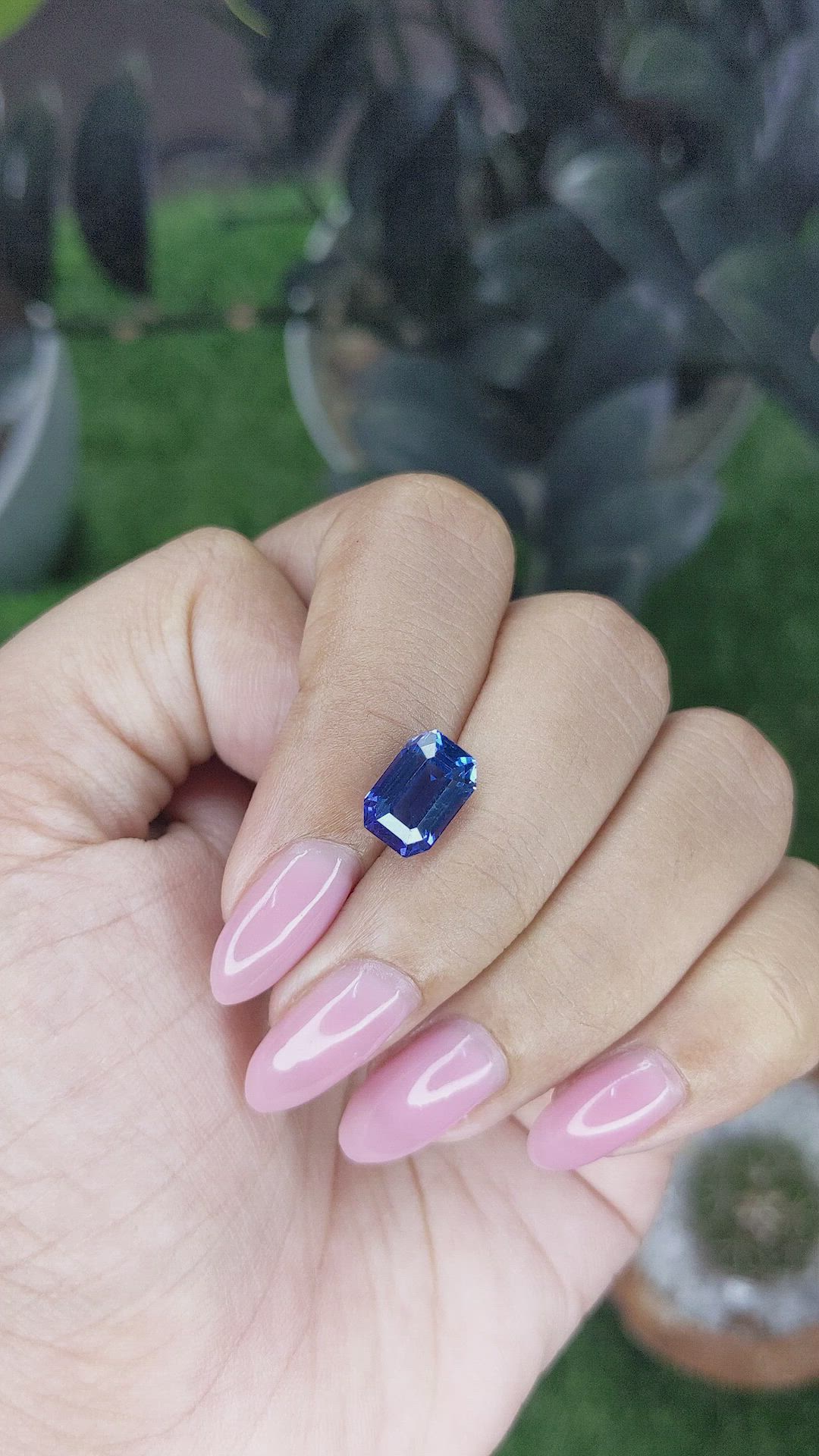 4.05 Ct. Blue Sapphire from Ceylon (Sri Lanka) Size Video