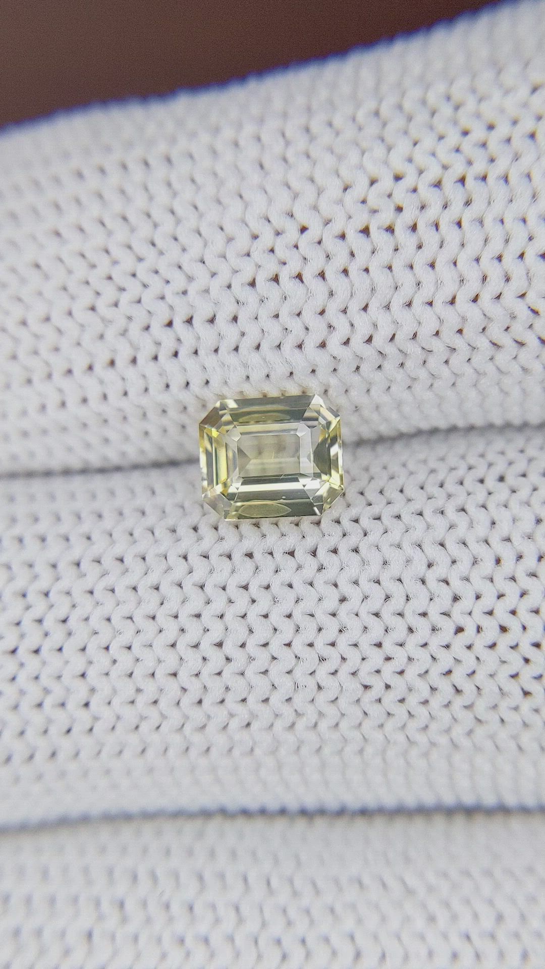 1.09 Ct. Yellow Sapphire from Ceylon (Sri Lanka) Size Video