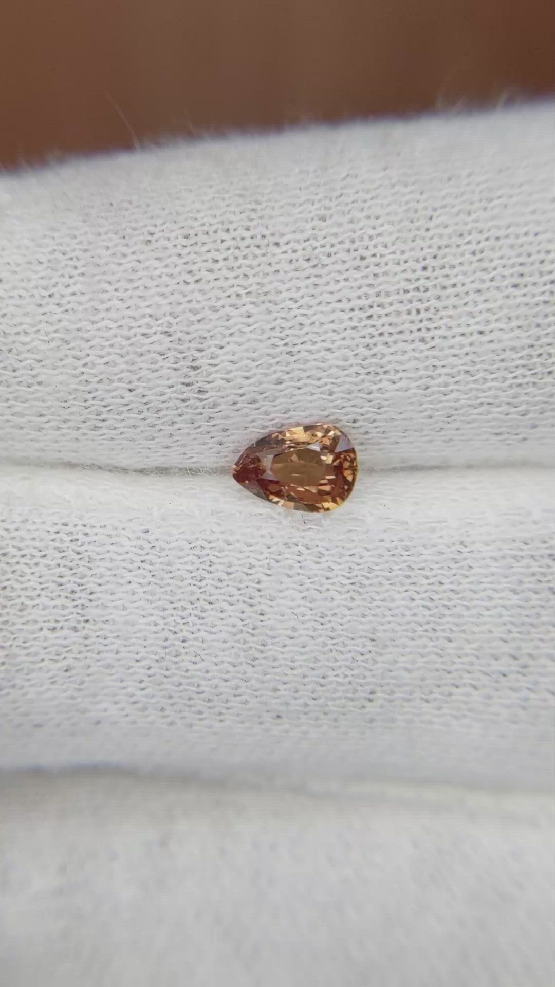 0.72 Ct. Yellowish Orange Sapphire from Ceylon (Sri Lanka) Size Video