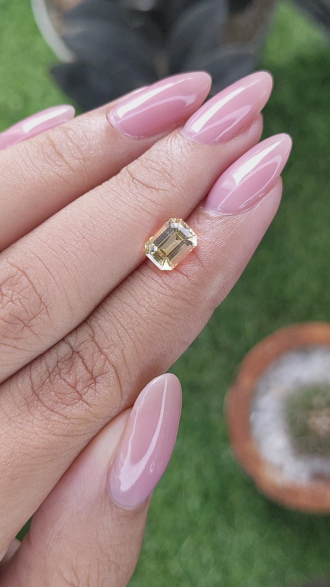 1.64 Ct. Yellow Sapphire from Ceylon (Sri Lanka) Size Video
