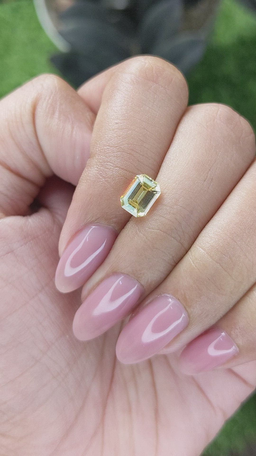 1.64 Ct. Yellow Sapphire from Ceylon (Sri Lanka) Size Video