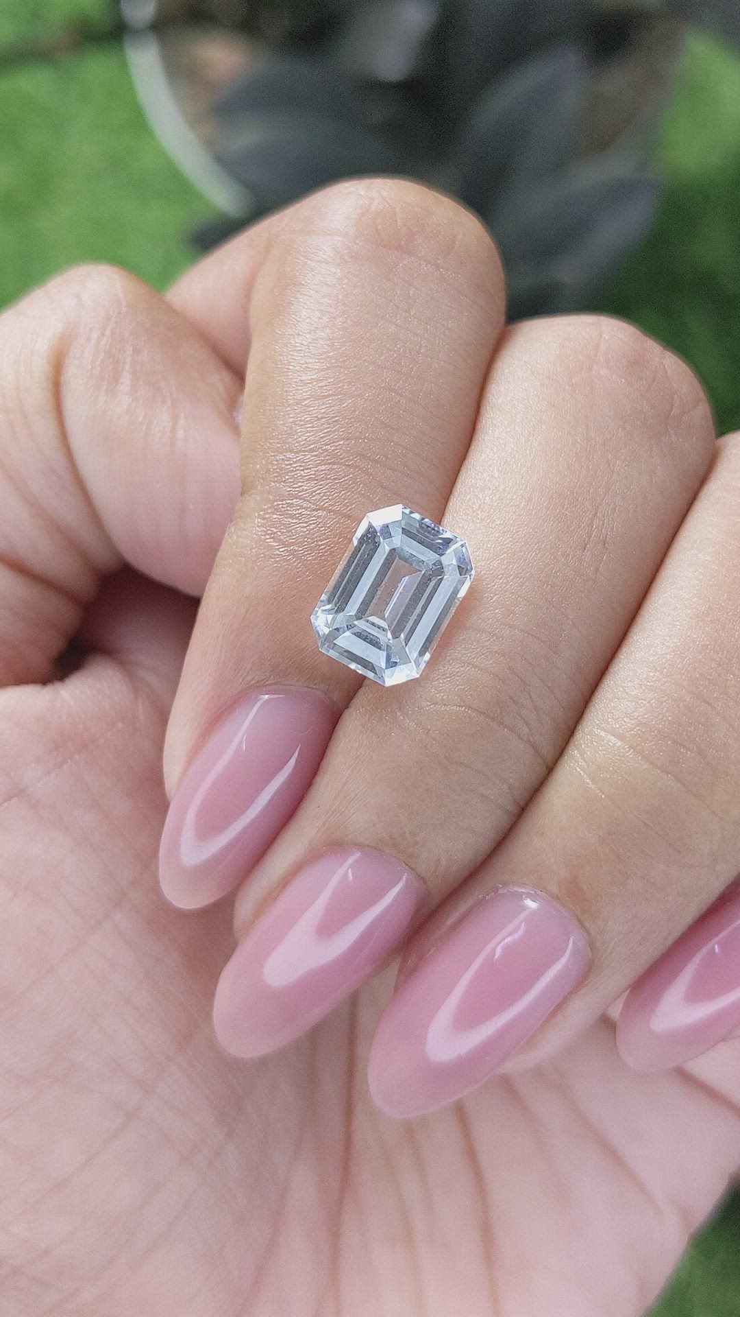 4.02 Ct. White Sapphire from Ceylon (Sri Lanka) Size Video