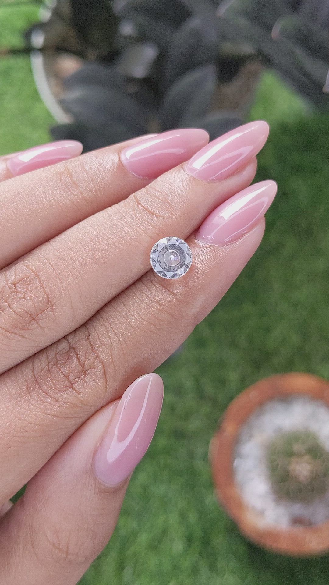 2.00 Ct. White Sapphire from Ceylon (Sri Lanka) Size Video