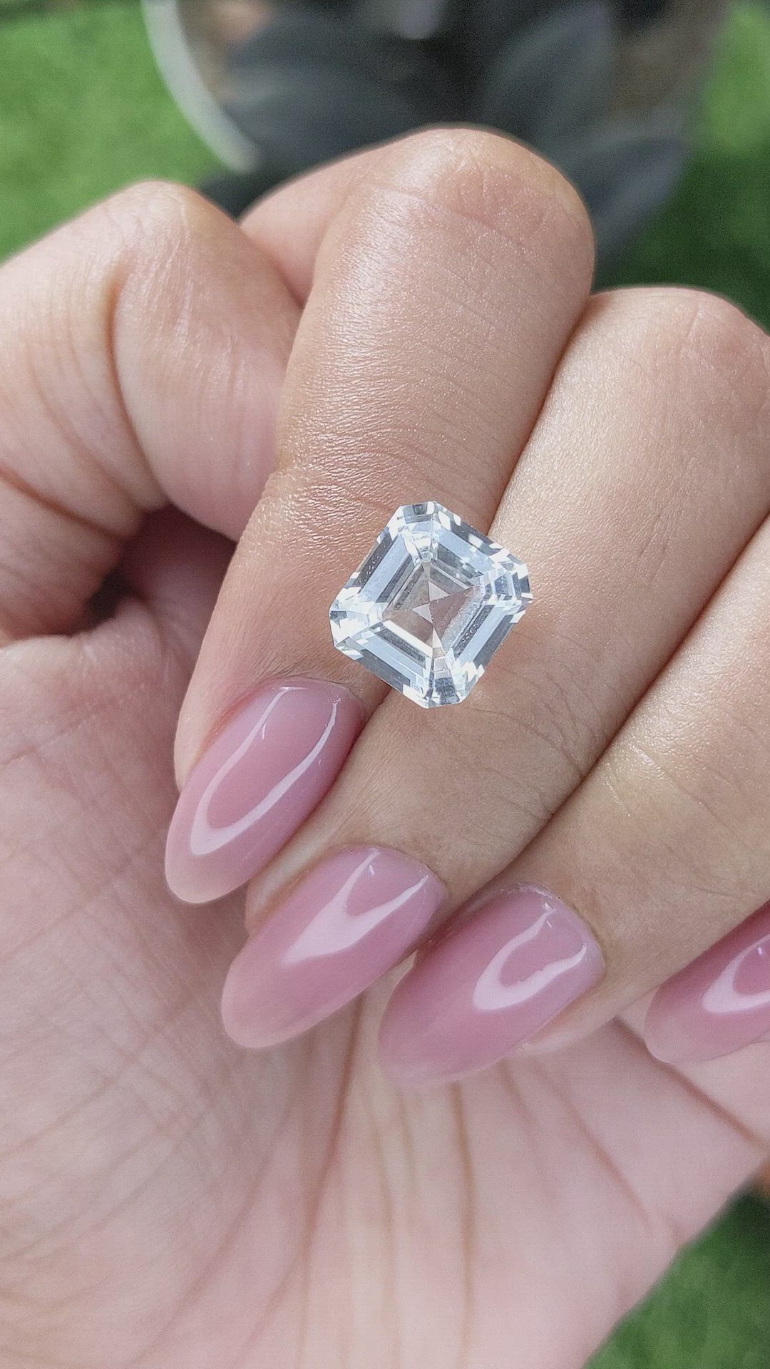 5.05 Ct. White Sapphire from Ceylon (Sri Lanka) Size Video