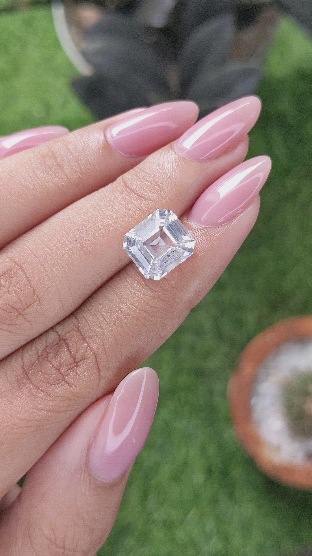 5.05 Ct. White Sapphire from Ceylon (Sri Lanka) Size Video