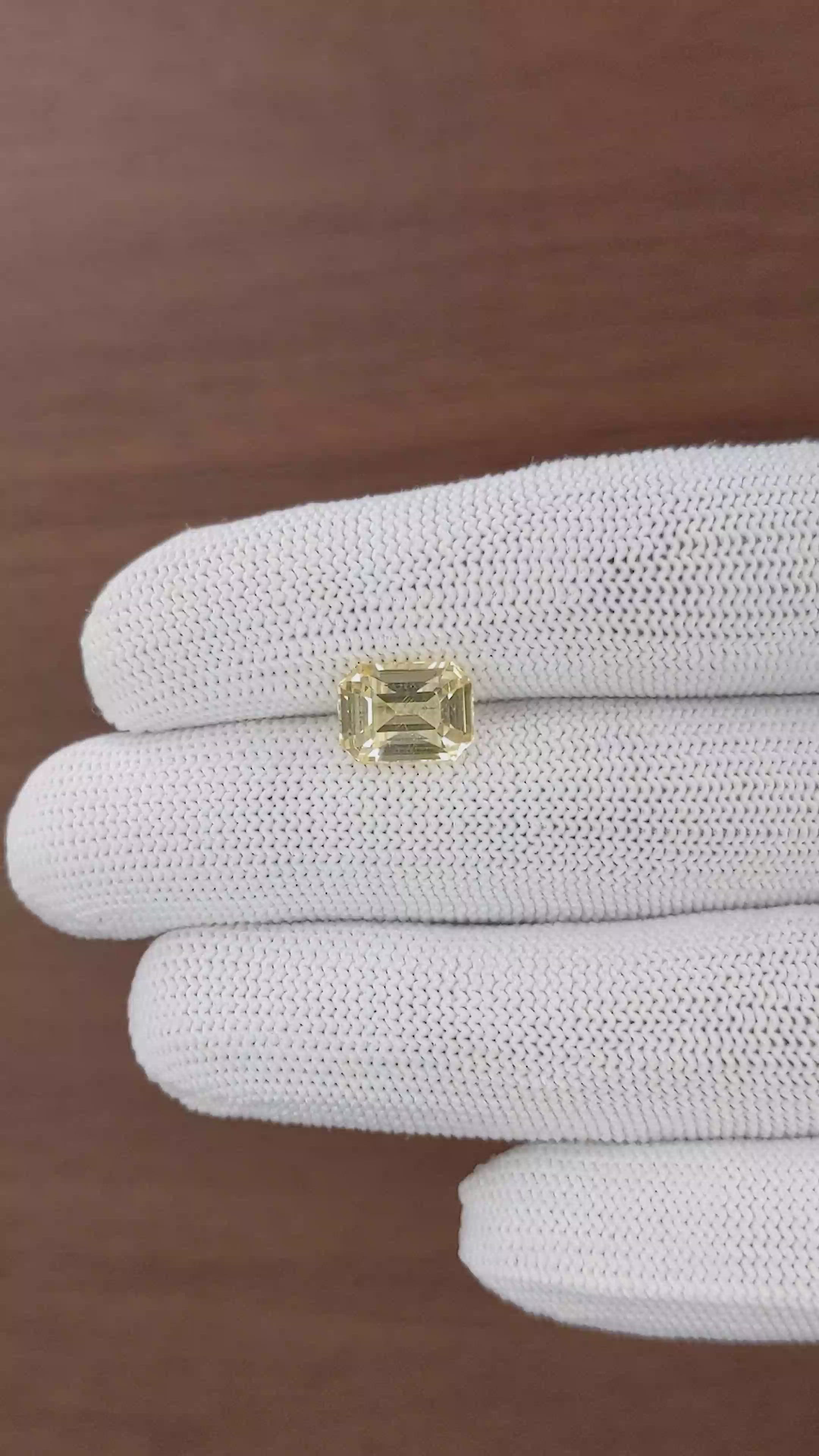 4.59 Ct. Yellow Sapphire from Ceylon (Sri Lanka) Size Video