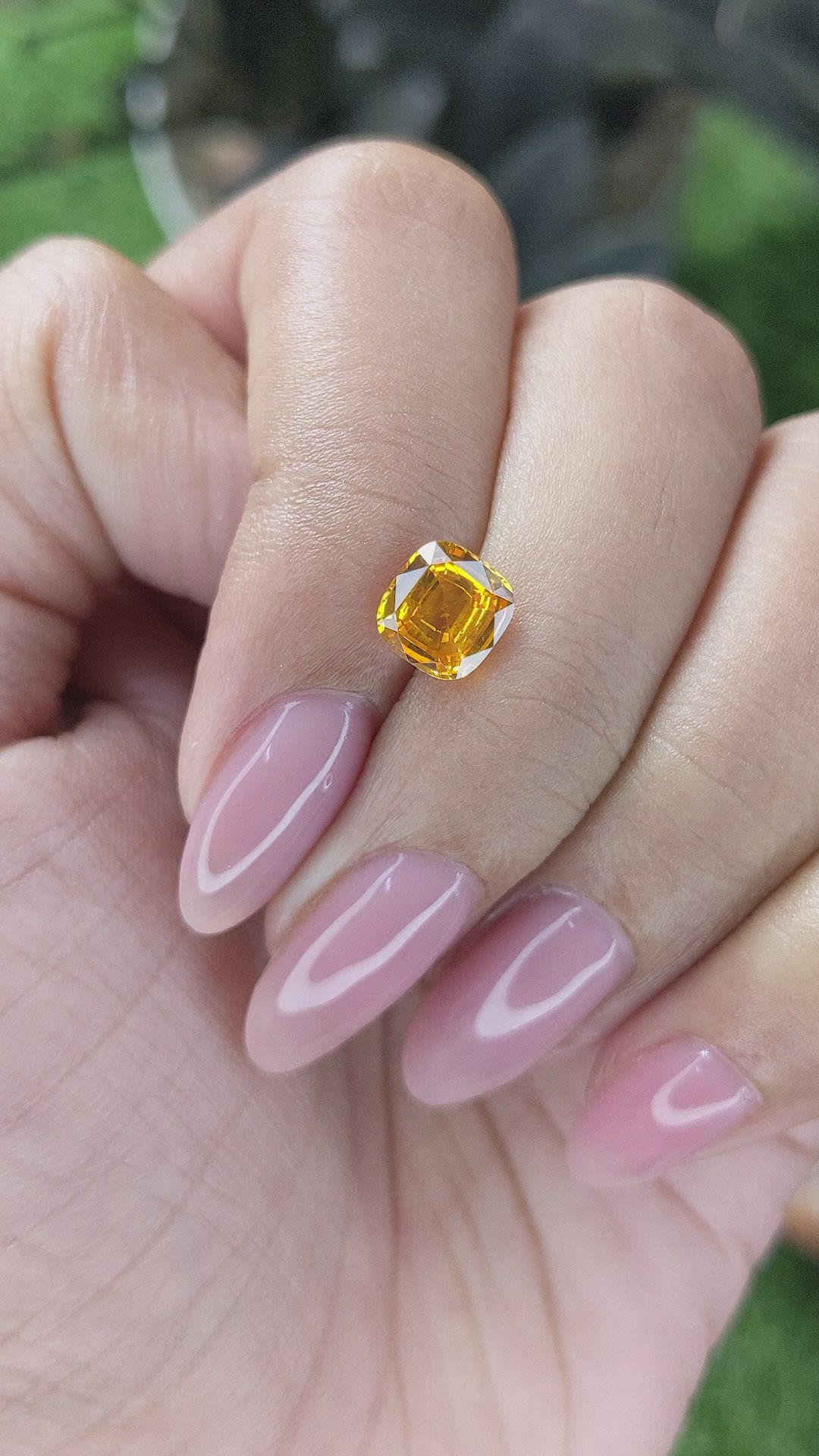 1.55 Ct. Yellowish Orange Sapphire from Ceylon (Sri Lanka) Size Video